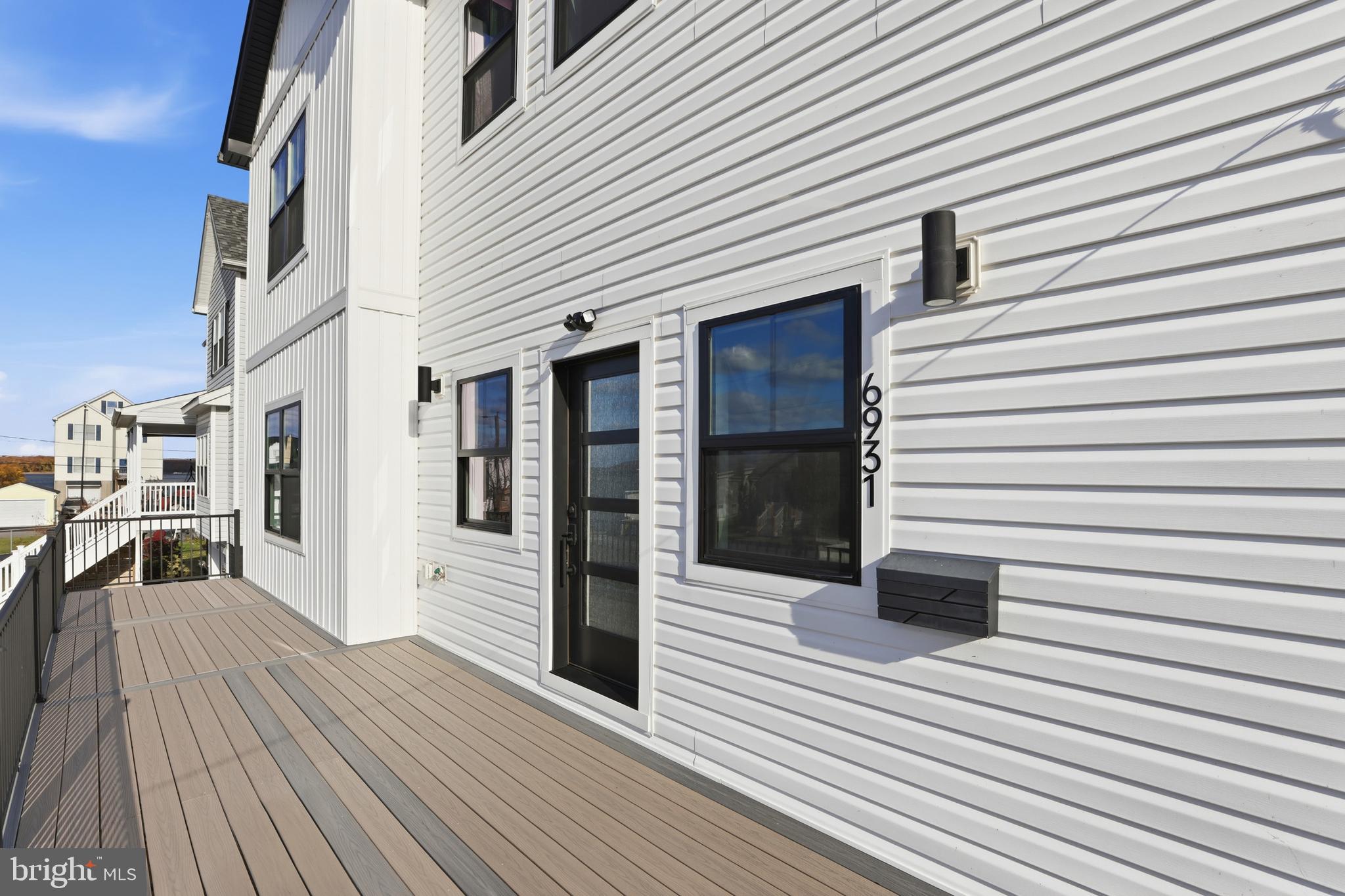 LYNCH POINT - Residential