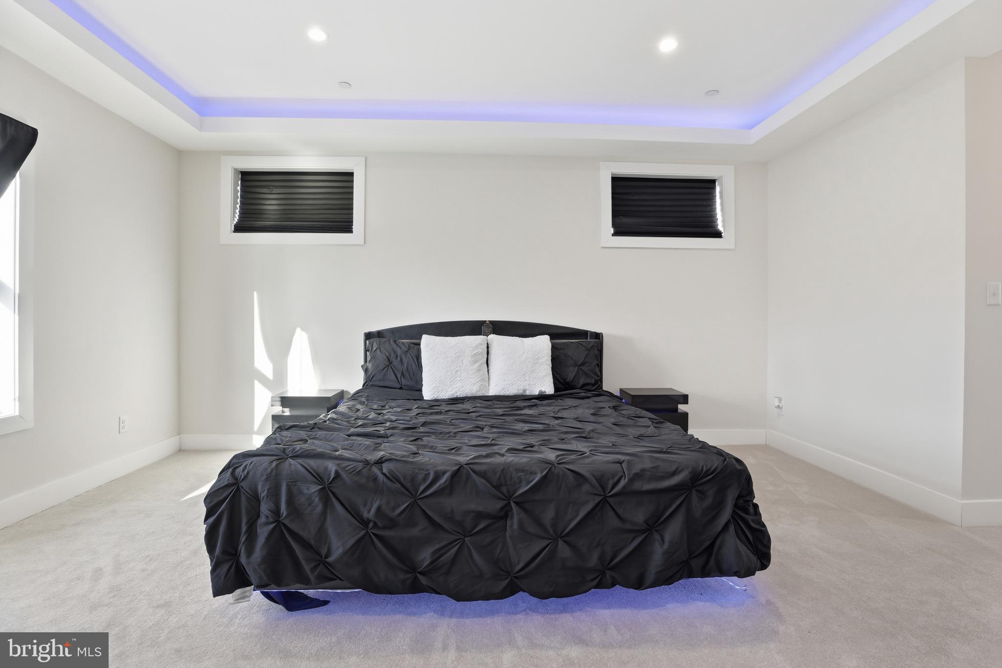 LYNCH POINT - Residential