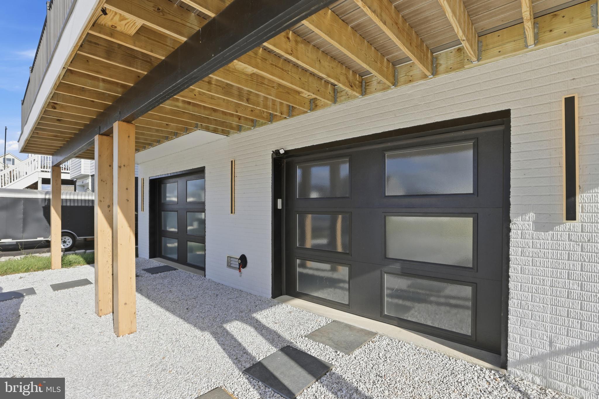 LYNCH POINT - Residential