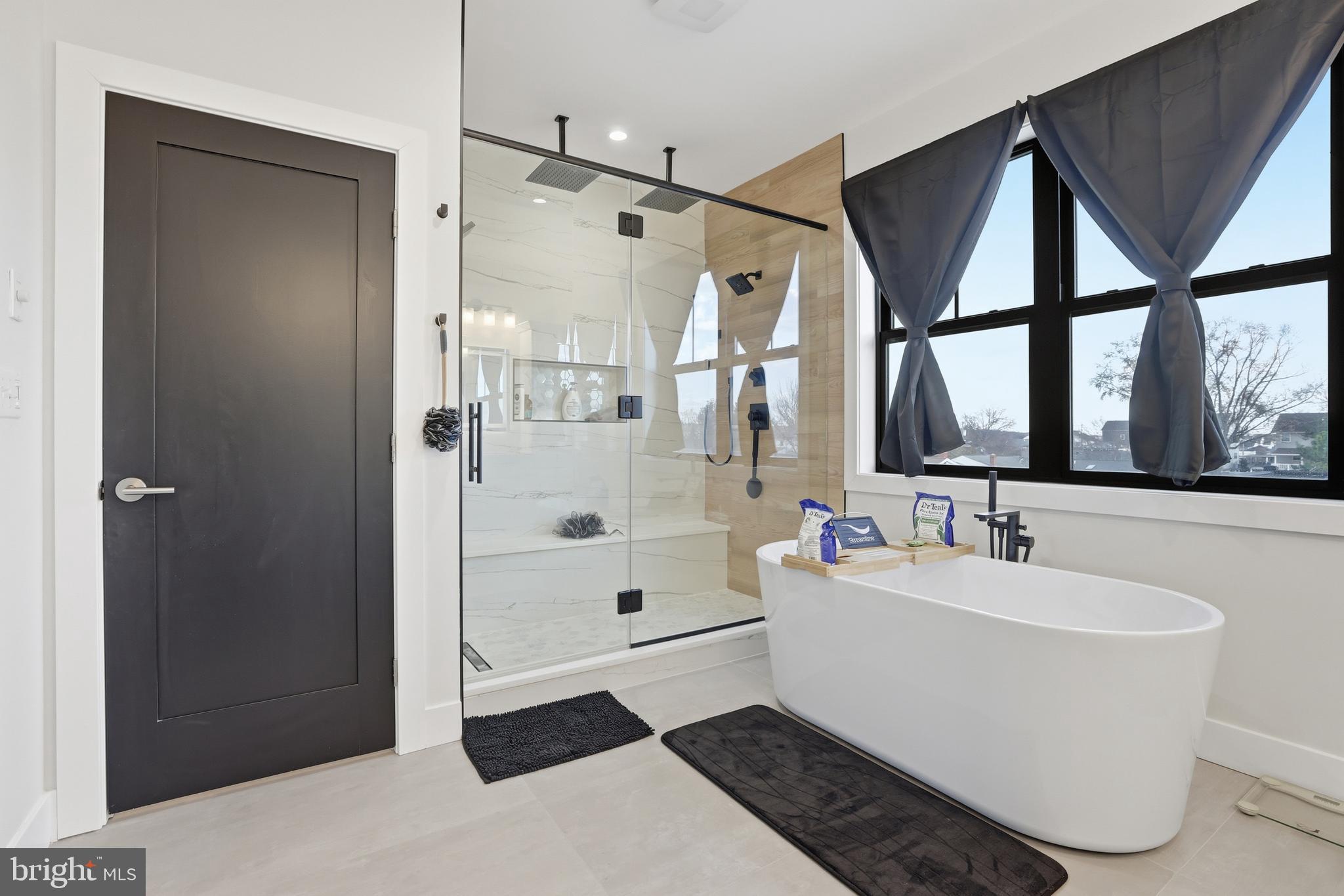 LYNCH POINT - Residential