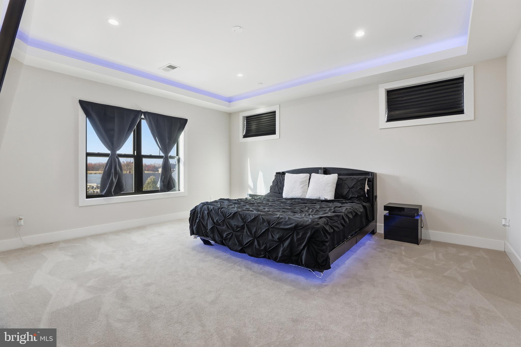 LYNCH POINT - Residential