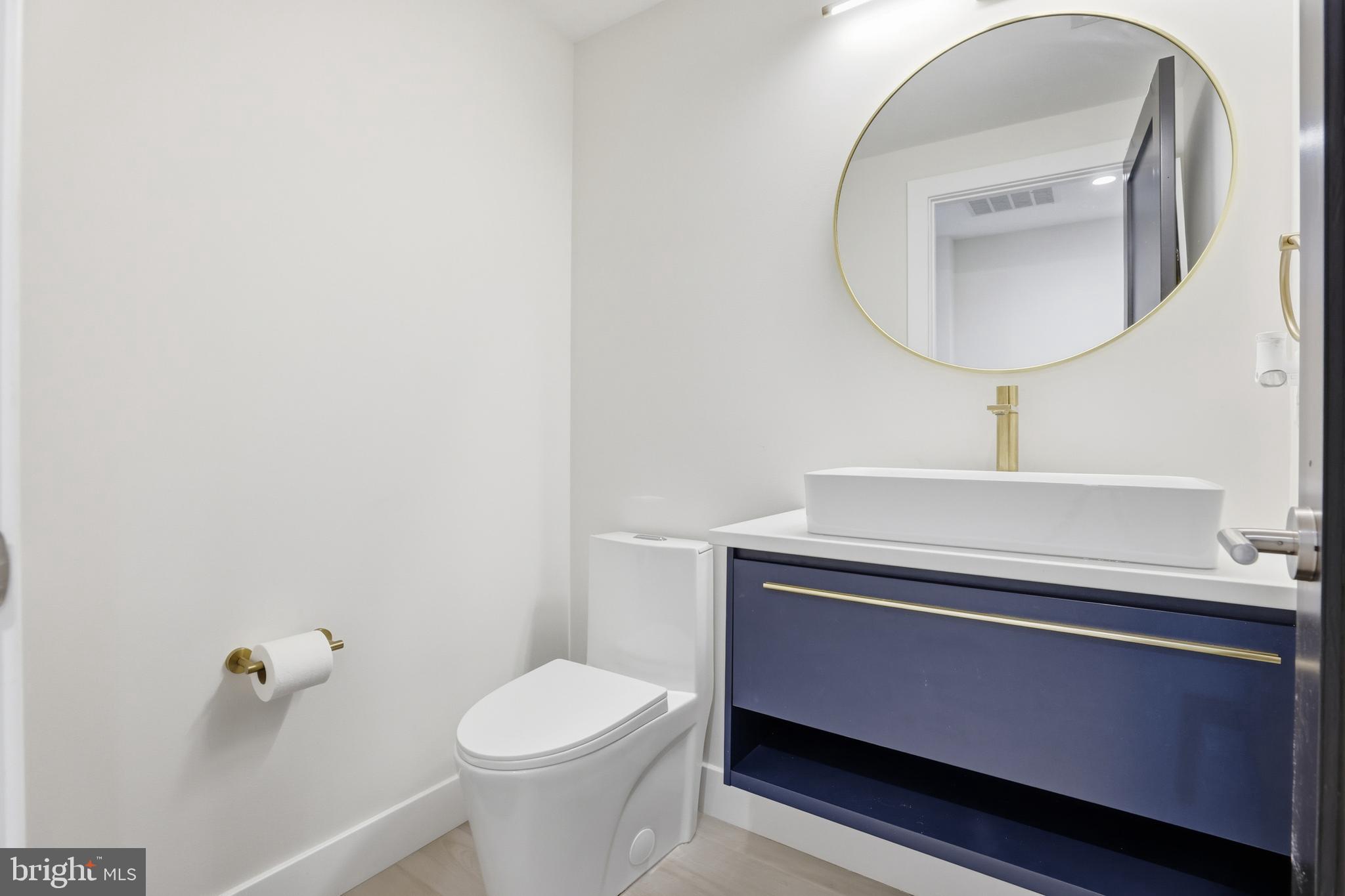 LYNCH POINT - Residential