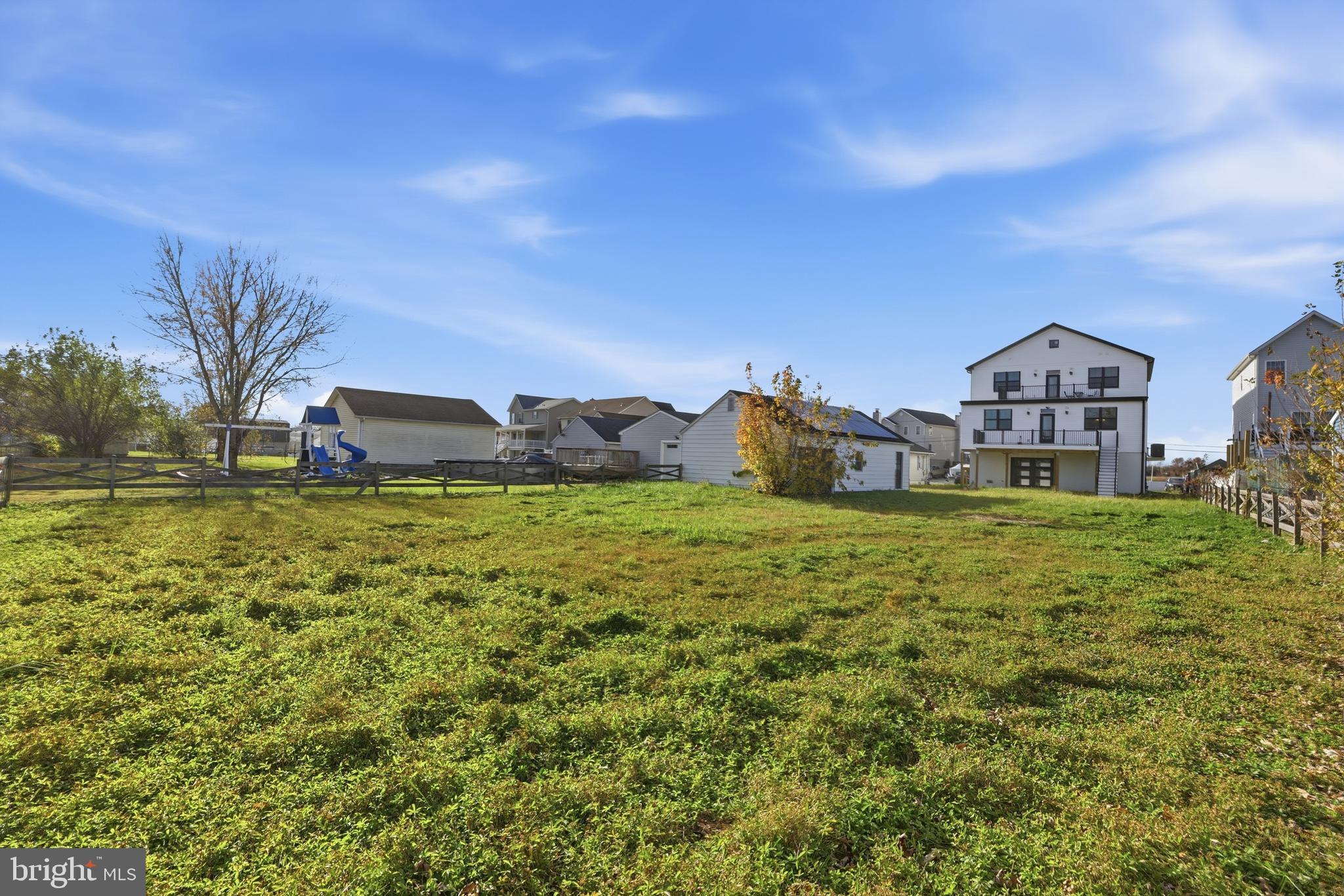 LYNCH POINT - Residential