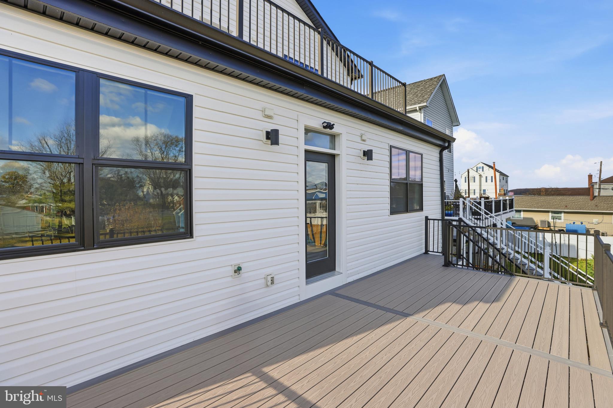 LYNCH POINT - Residential