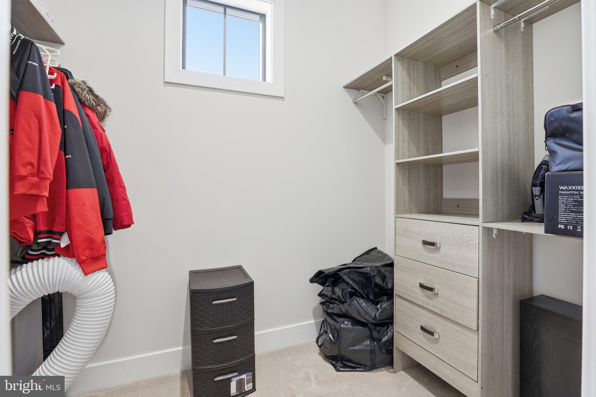 LYNCH POINT - Residential