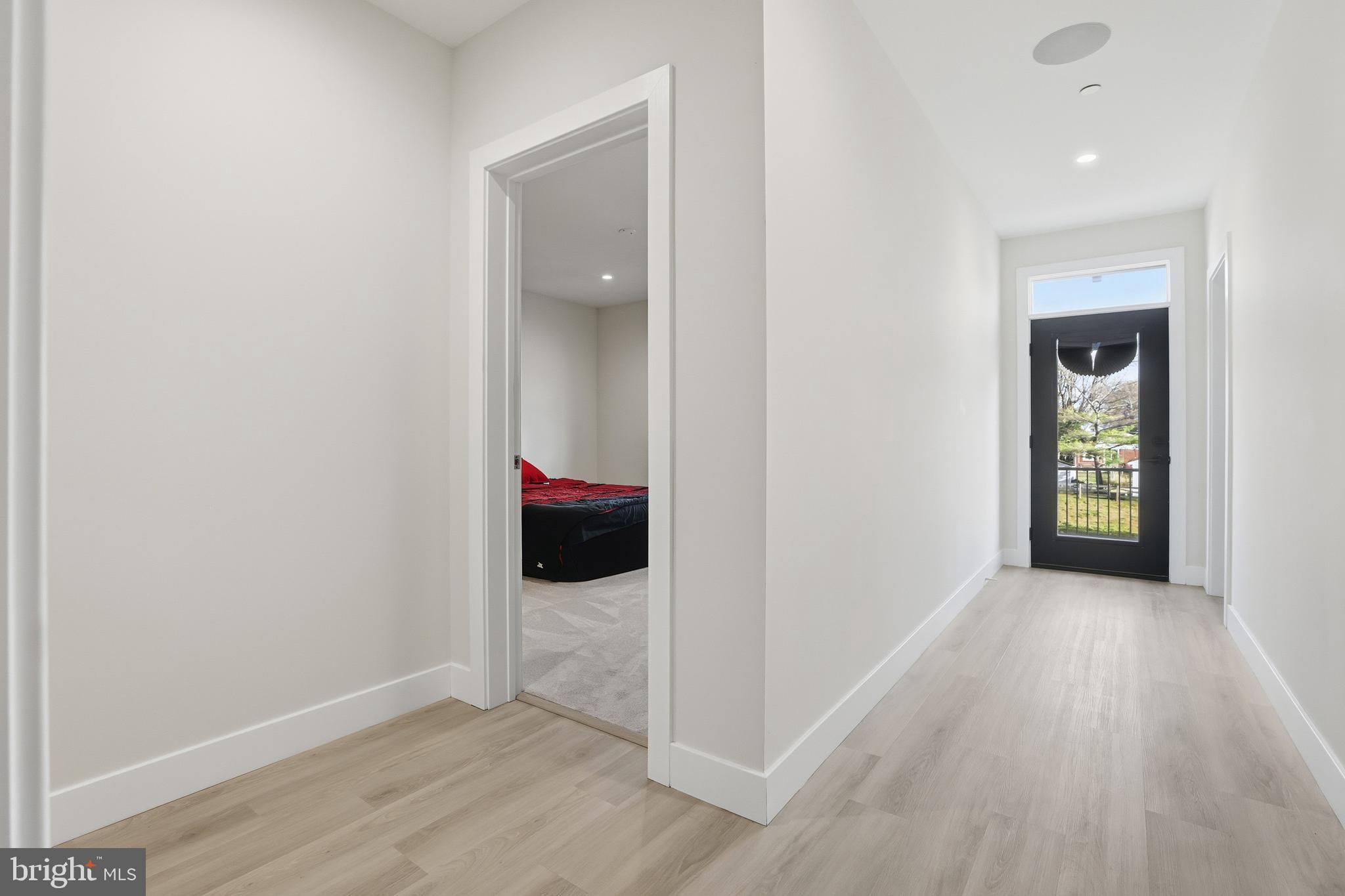 LYNCH POINT - Residential