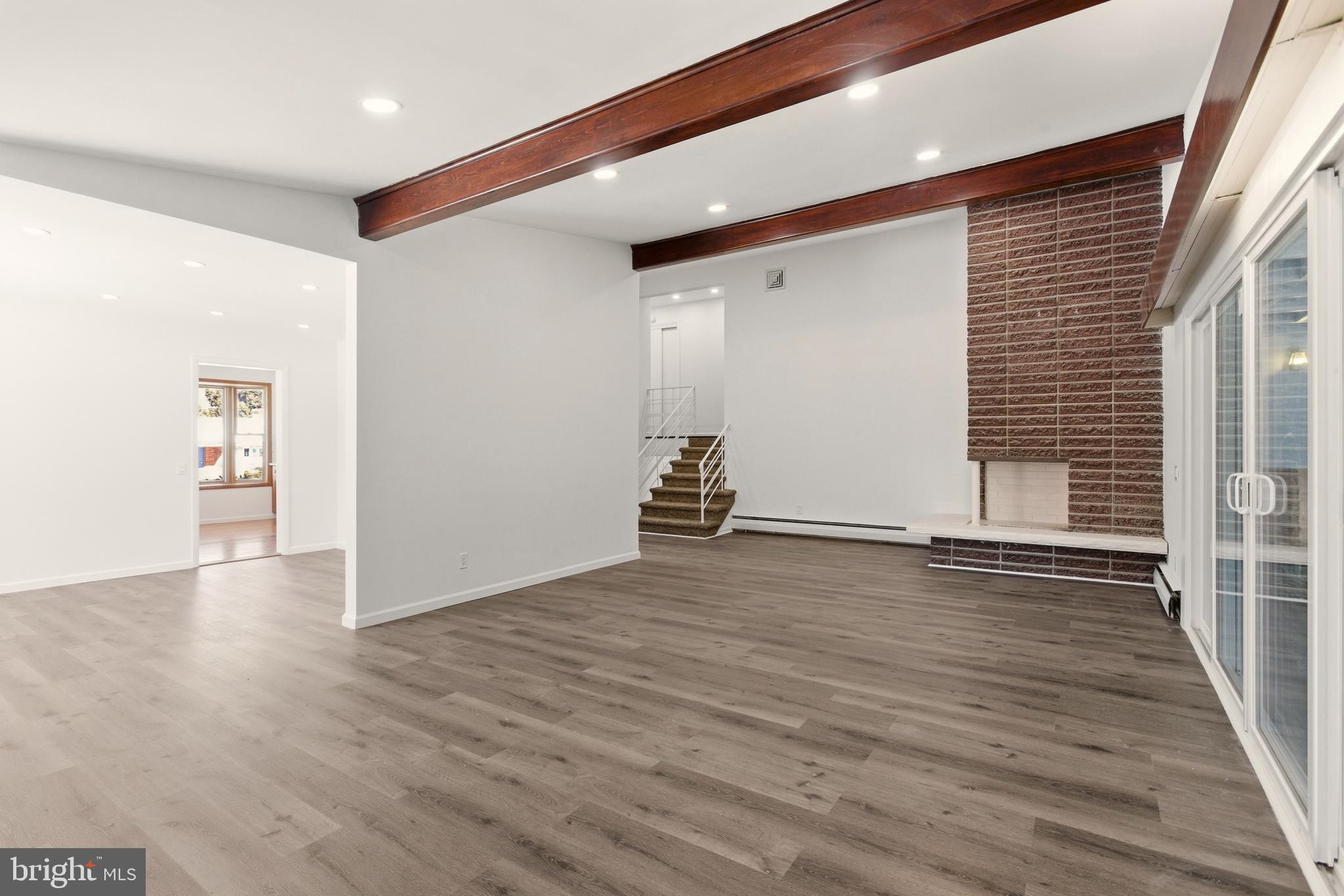 EAST VINELAND - Residential