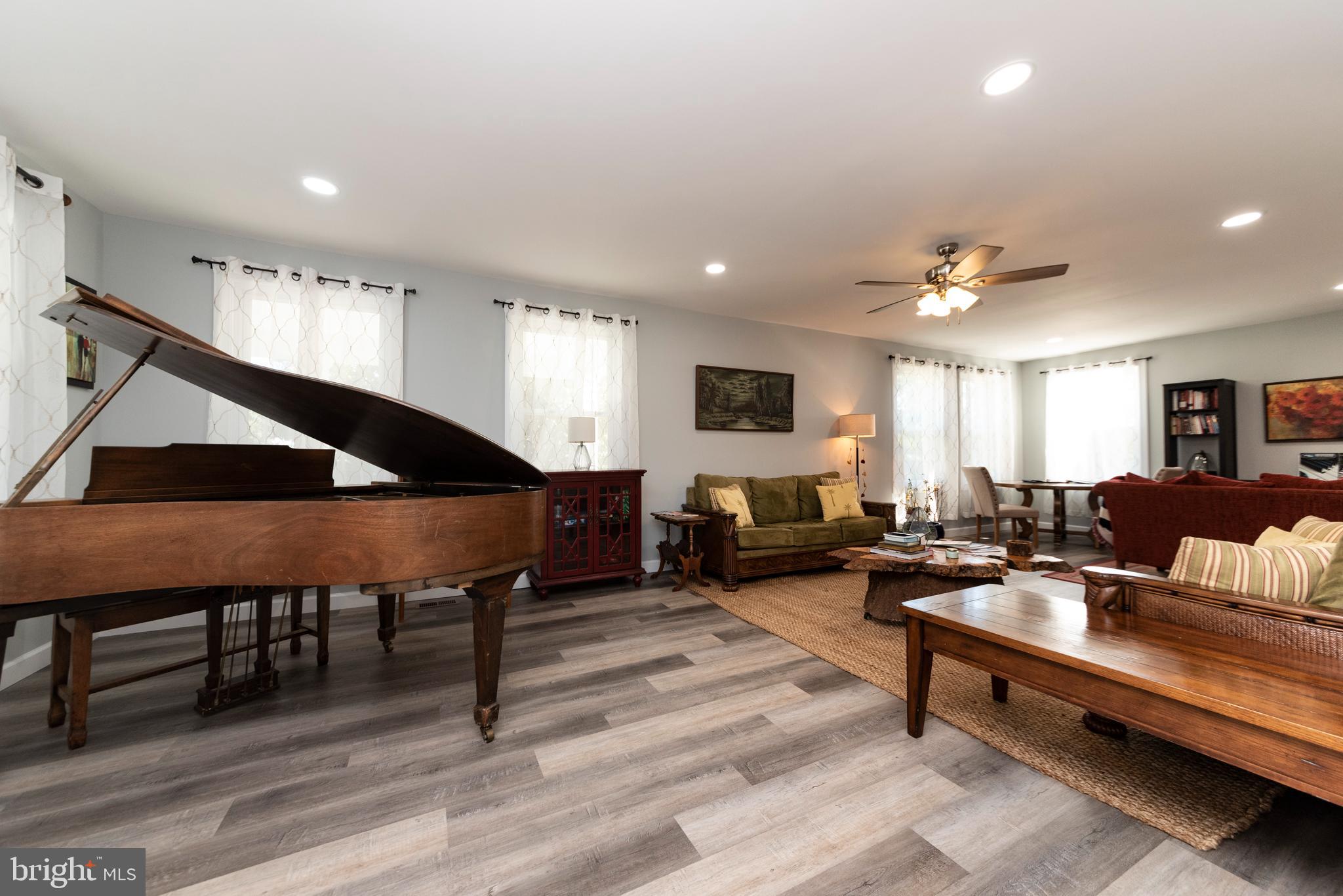 TOWN OF HURLOCK - Residential