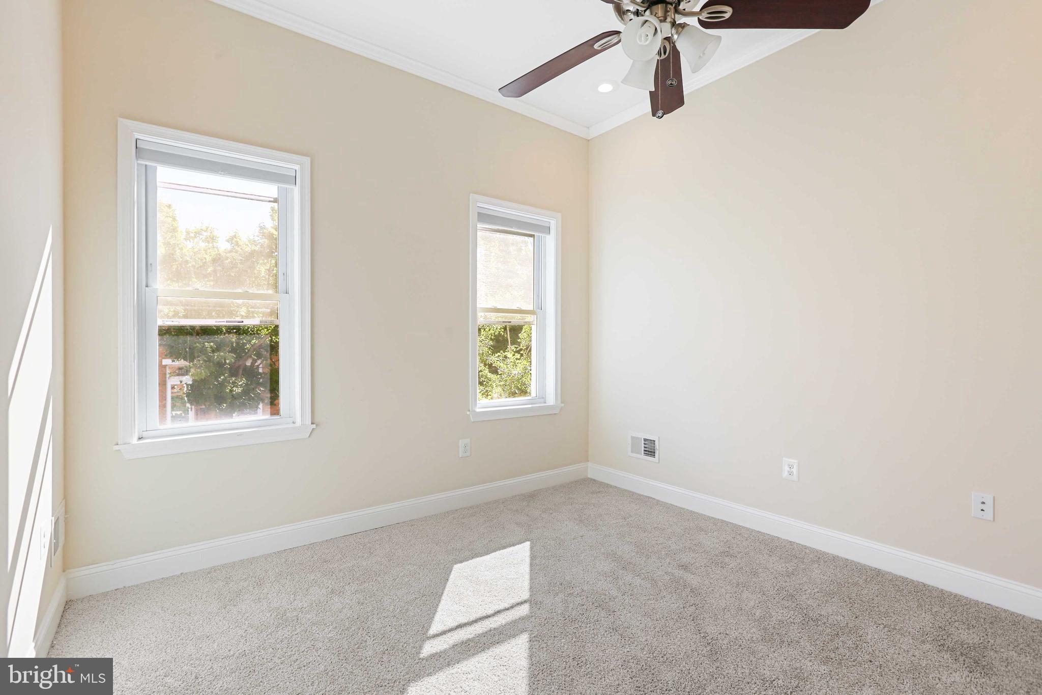 GREEKTOWN - Residential Lease