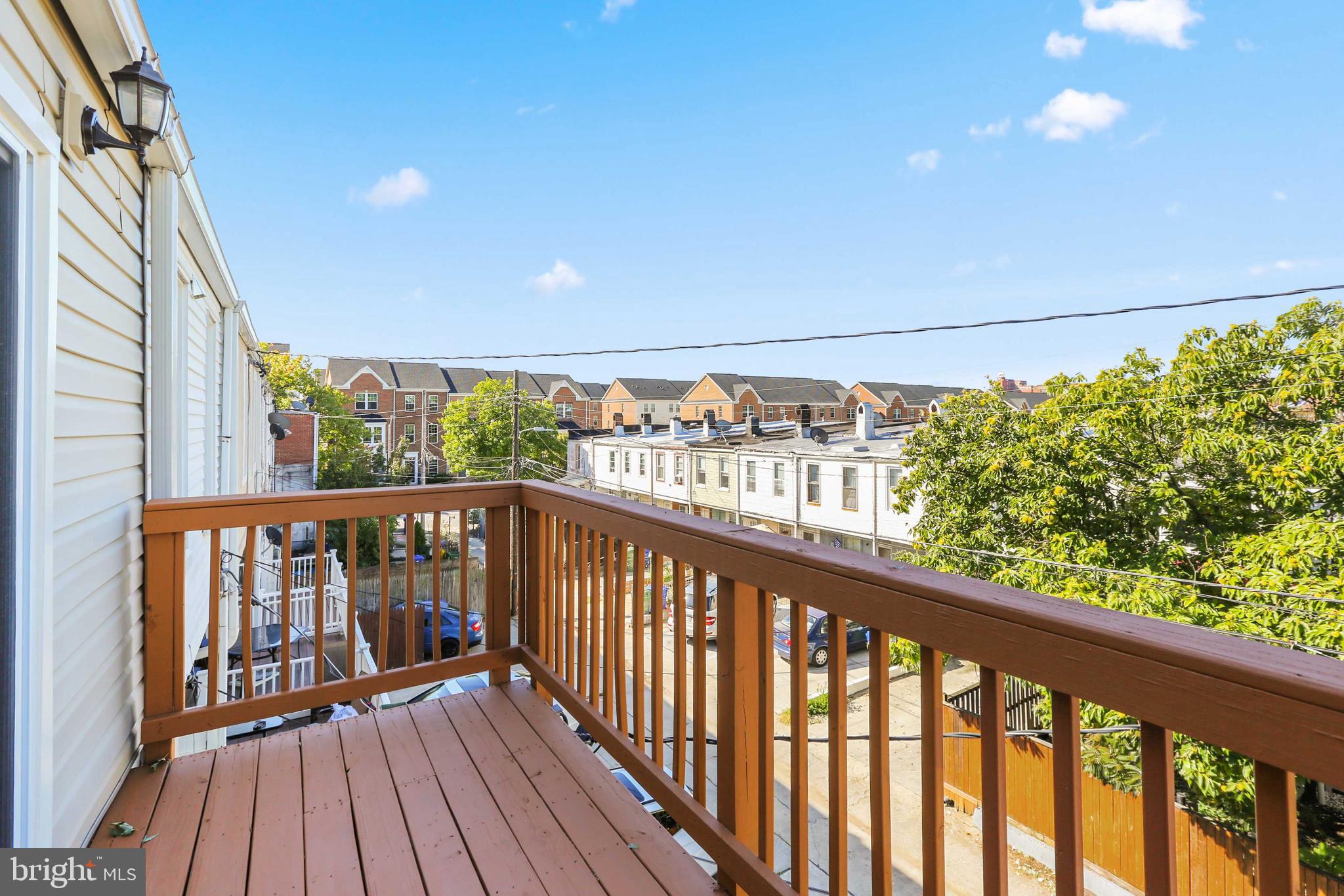 GREEKTOWN - Residential Lease