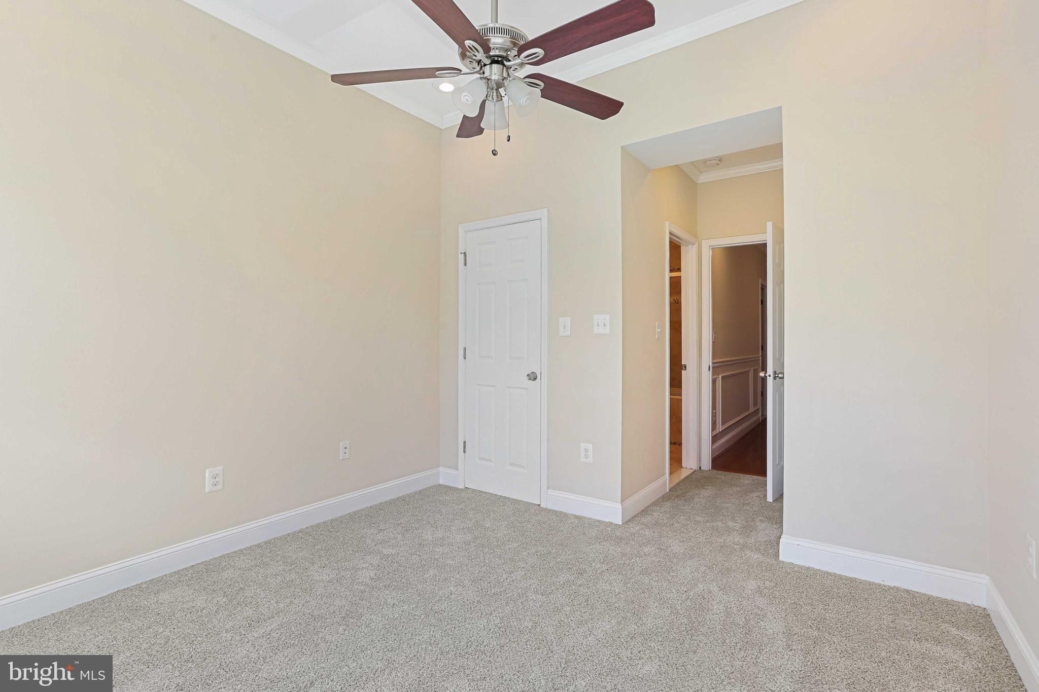 GREEKTOWN - Residential Lease