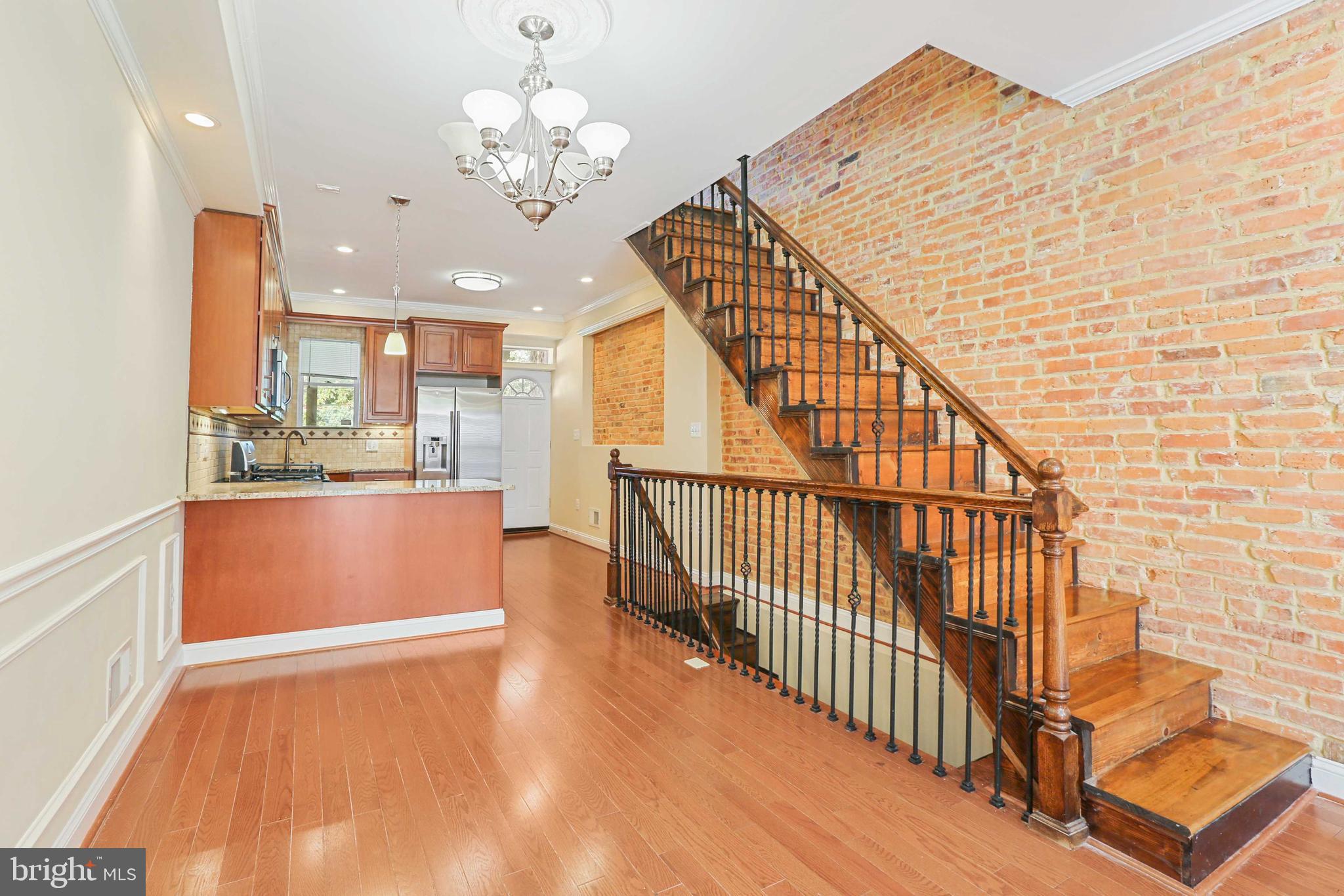 GREEKTOWN - Residential Lease