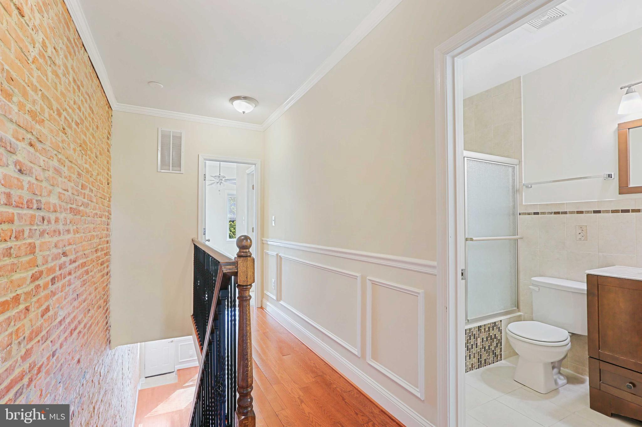 GREEKTOWN - Residential Lease