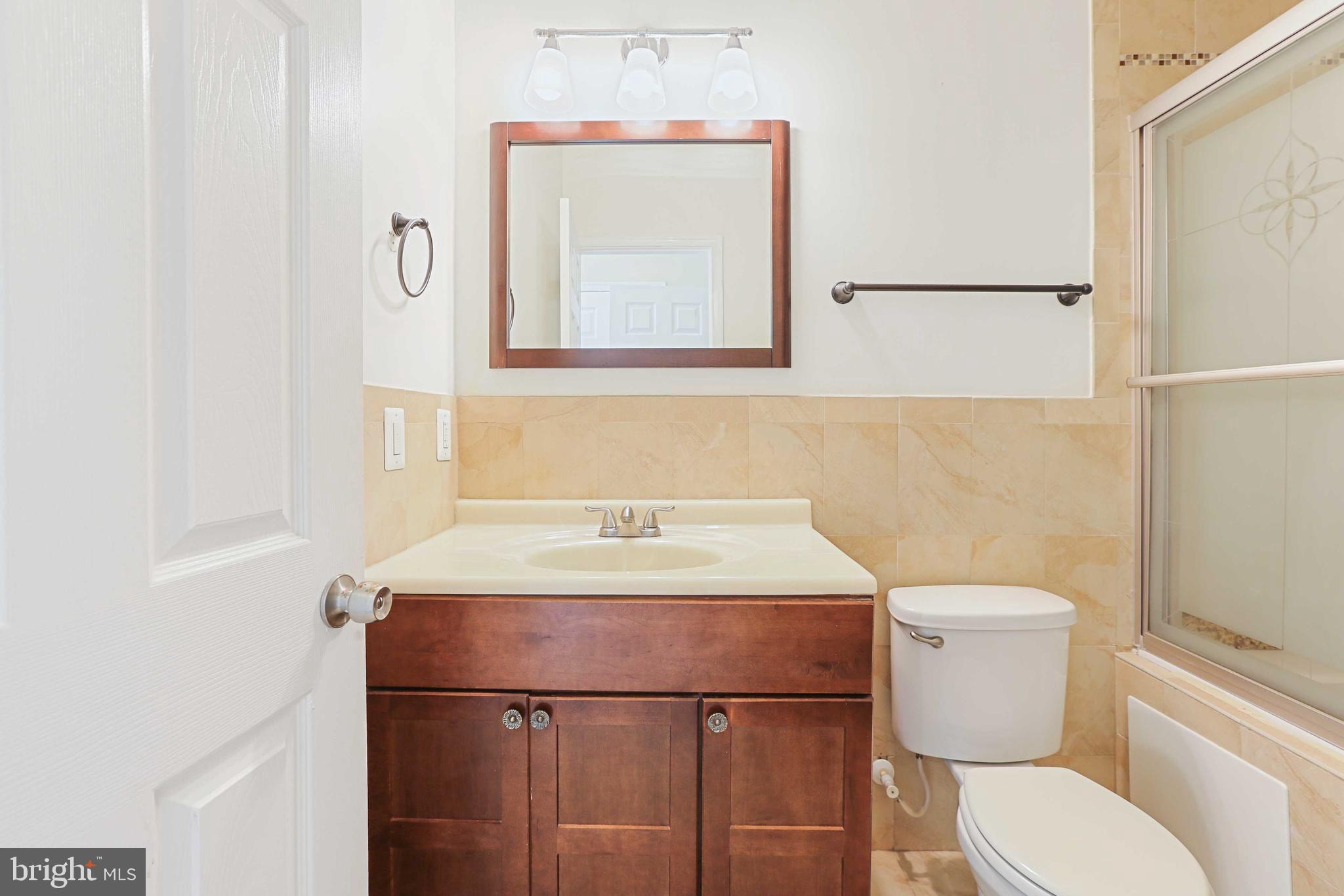 GREEKTOWN - Residential Lease