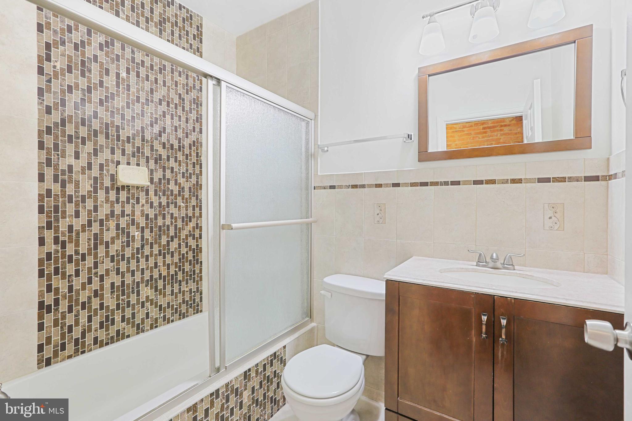 GREEKTOWN - Residential Lease