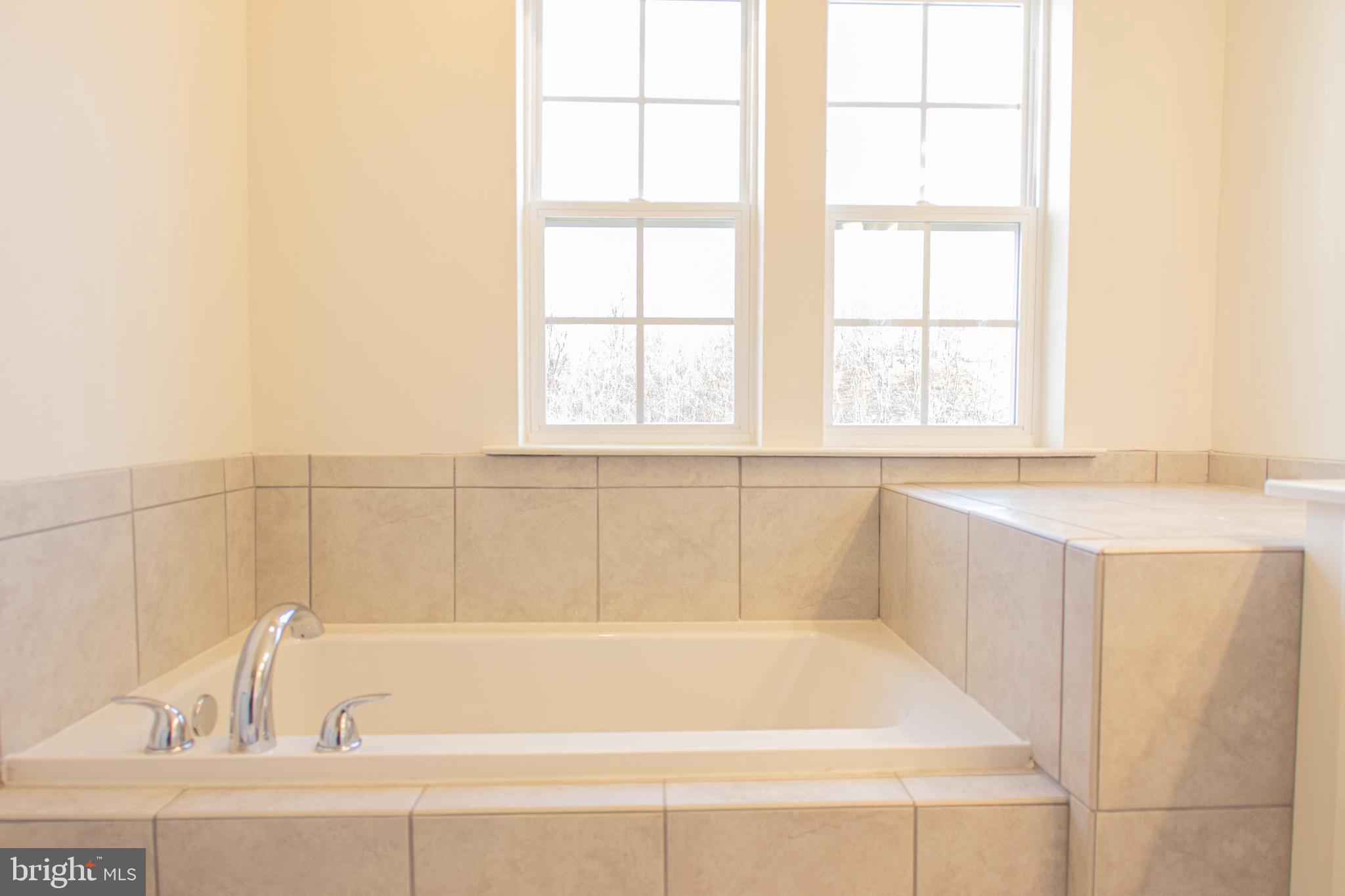 ARCHERS ROCK - Residential