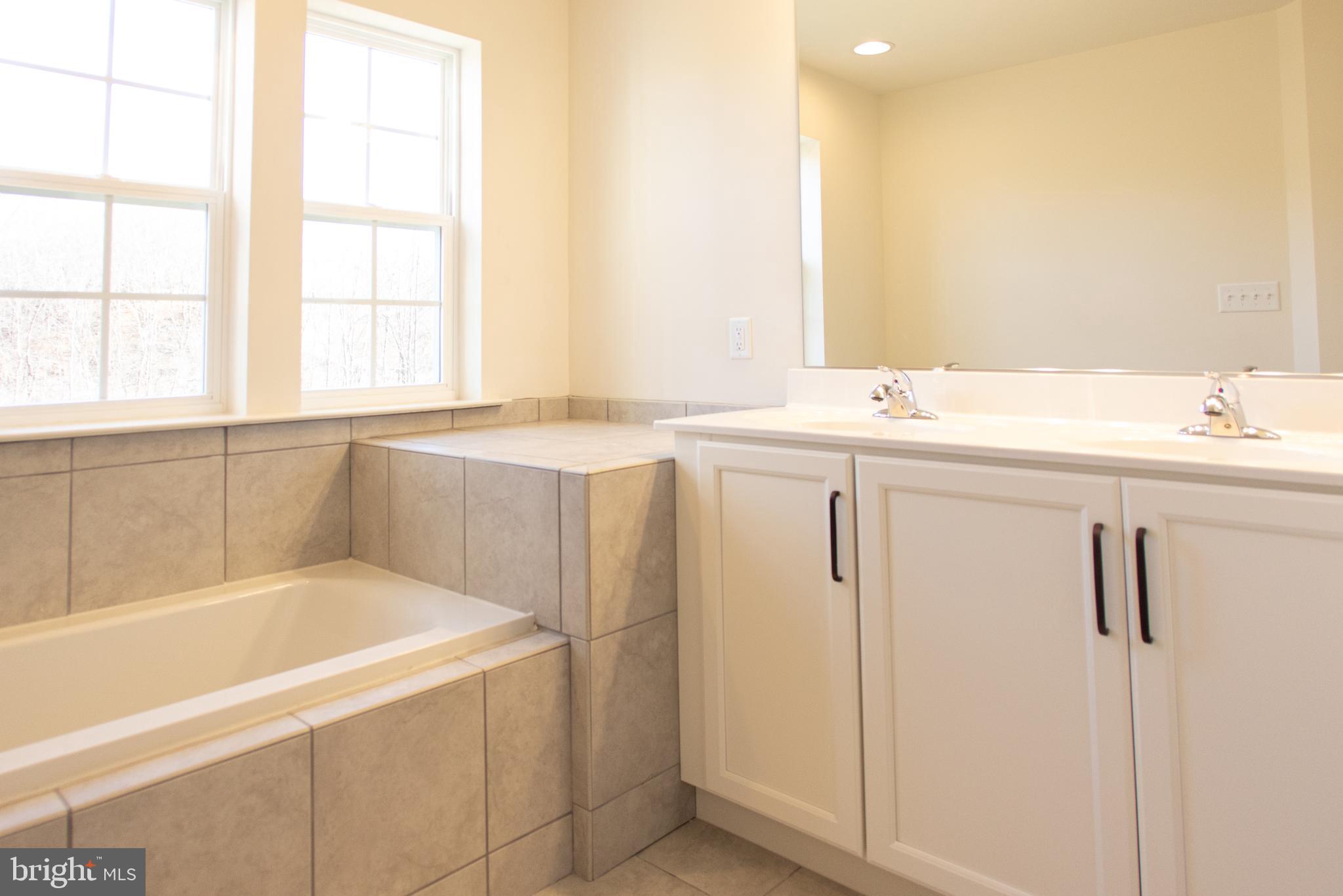 ARCHERS ROCK - Residential