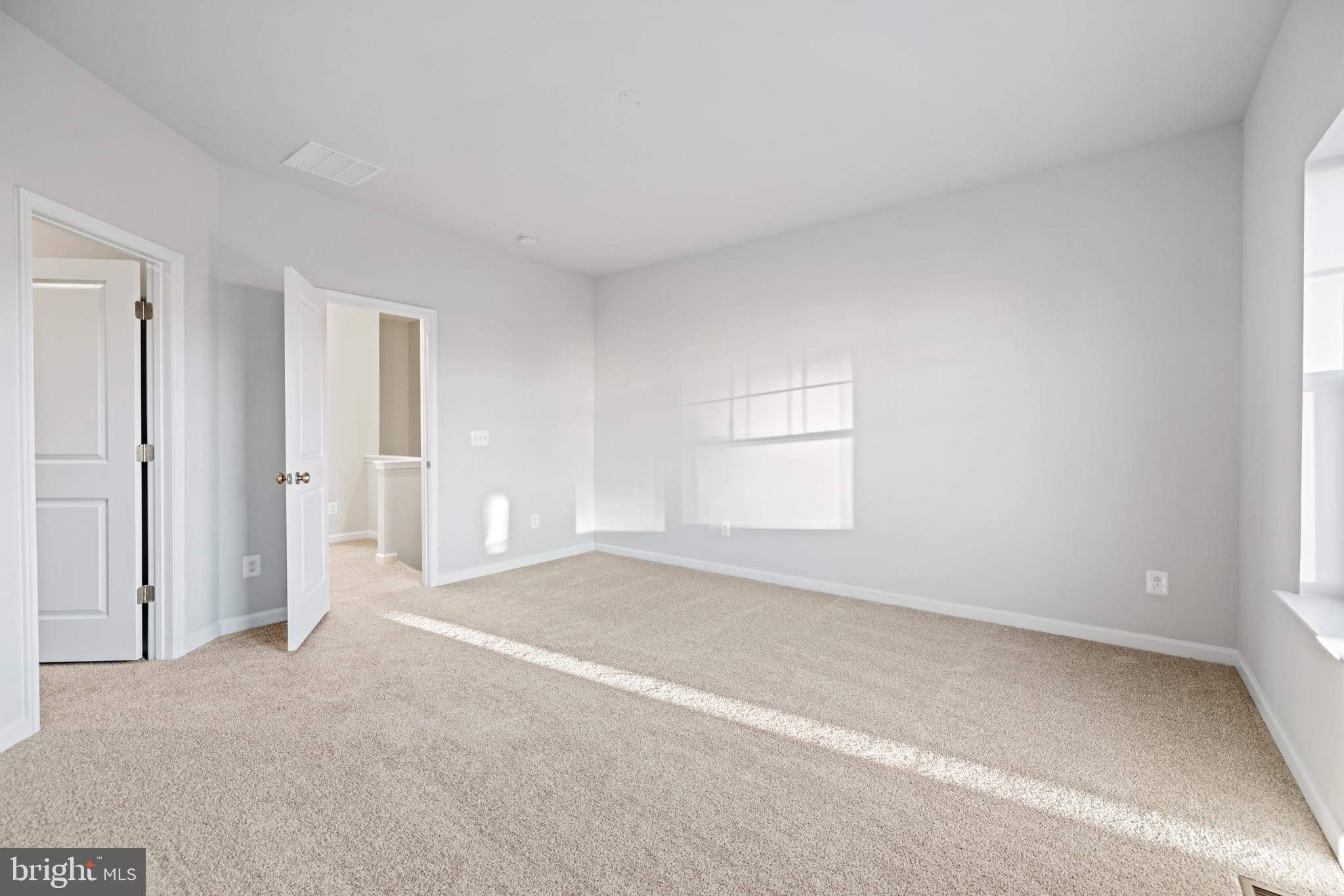 POTOMAC STATION MARKETPLACE - Residential Lease