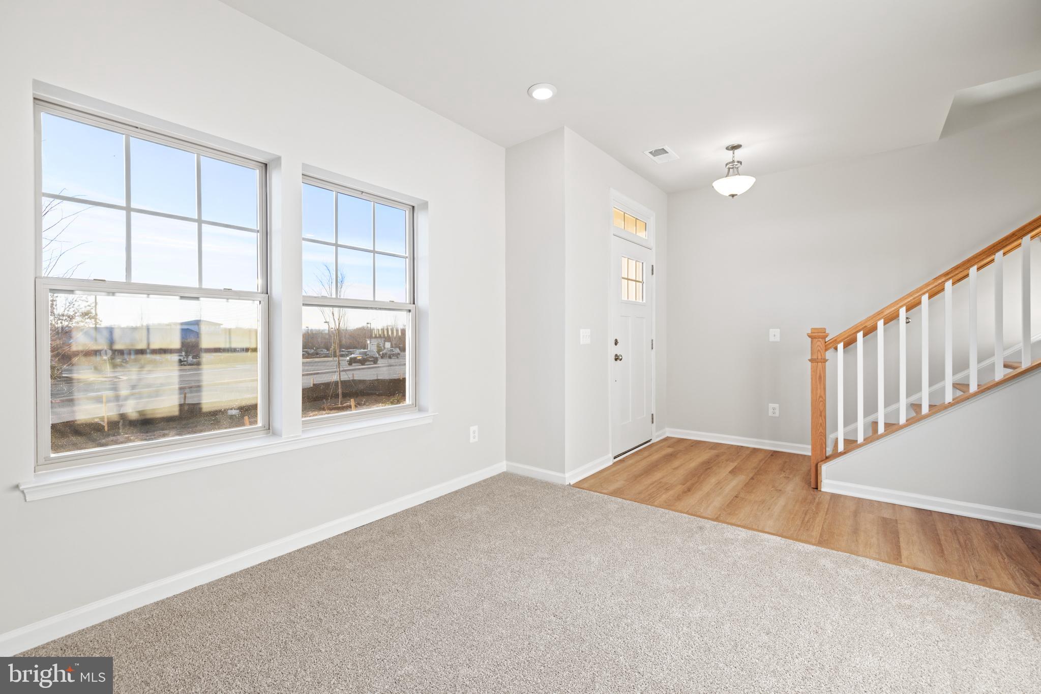 POTOMAC STATION MARKETPLACE - Residential Lease