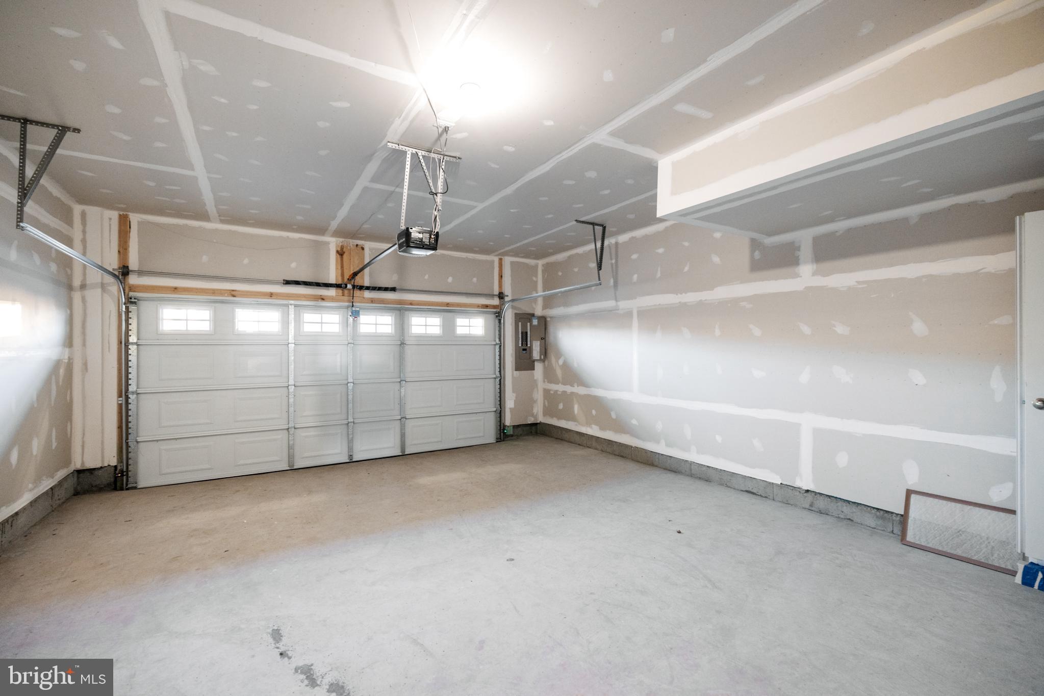 POTOMAC STATION MARKETPLACE - Residential Lease