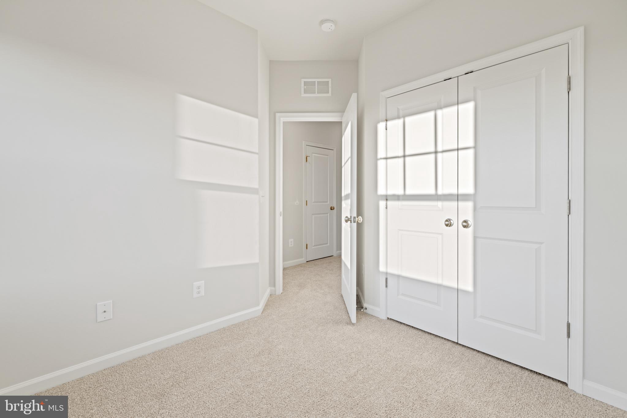 POTOMAC STATION MARKETPLACE - Residential Lease