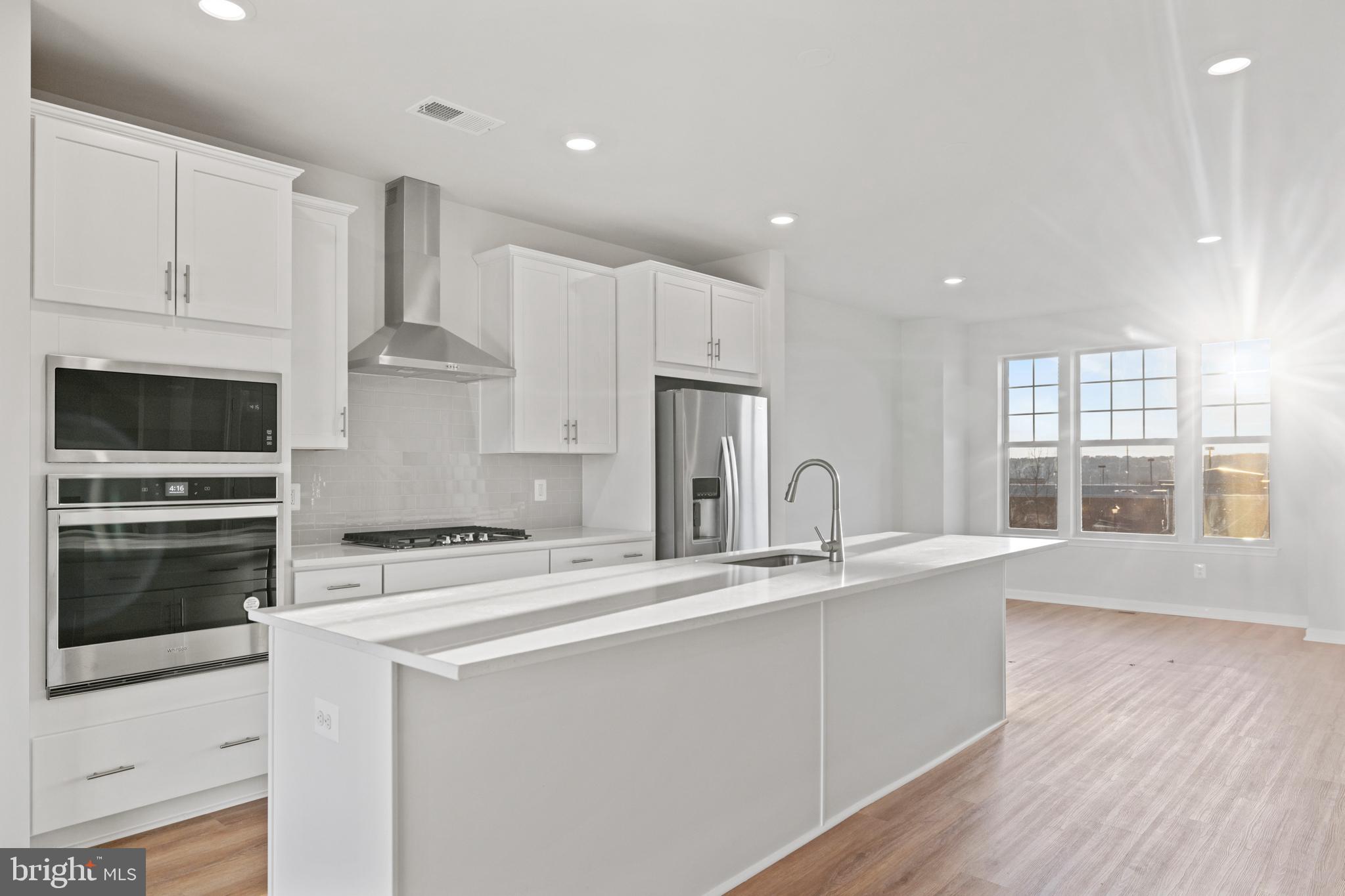 POTOMAC STATION MARKETPLACE - Residential Lease