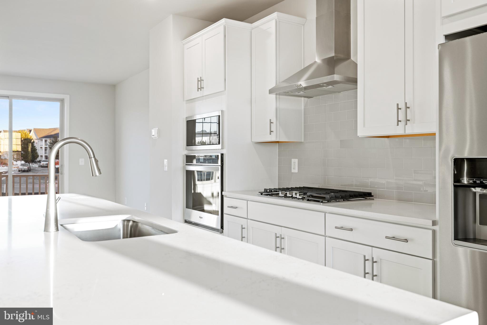 POTOMAC STATION MARKETPLACE - Residential Lease