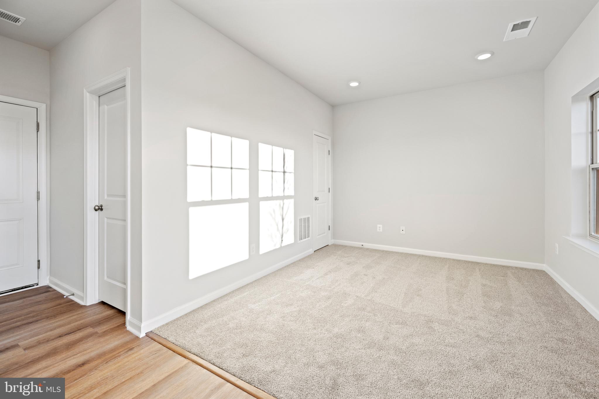 POTOMAC STATION MARKETPLACE - Residential Lease