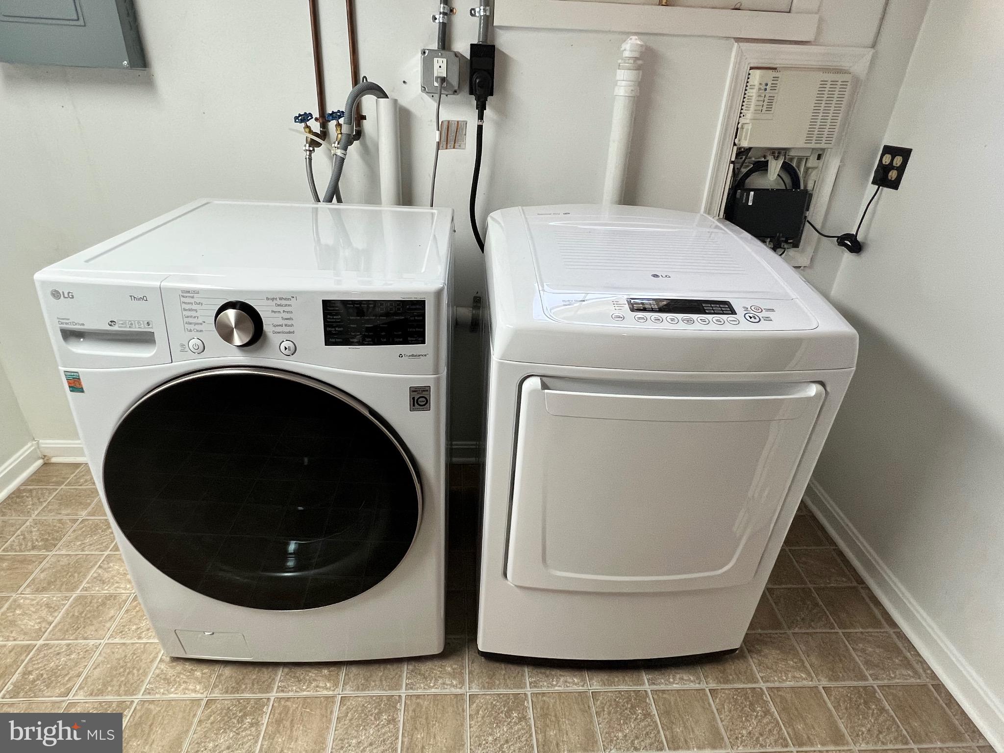 WOODMOOR - Residential Lease