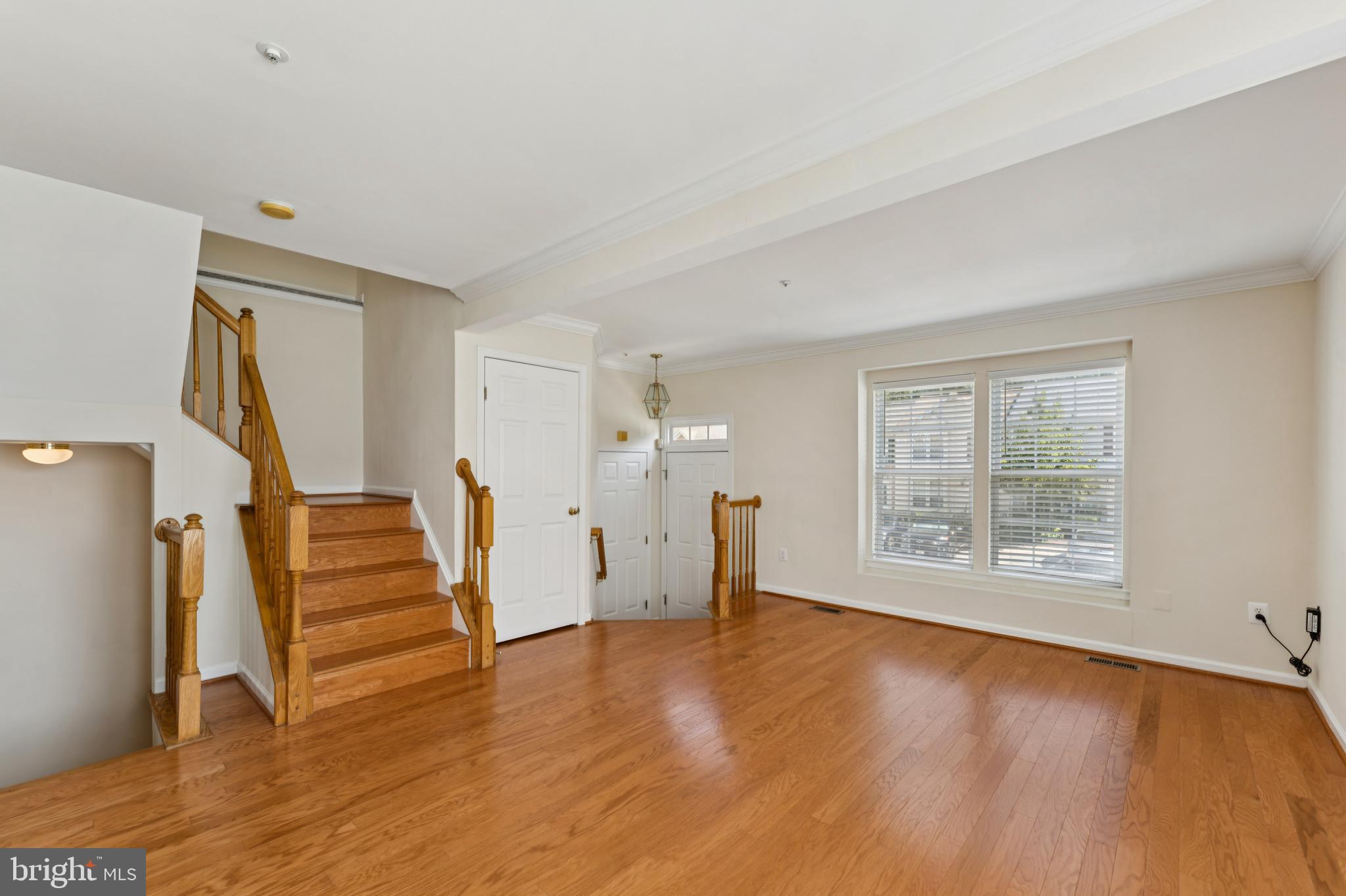 LAKEWOOD ESTATES - Residential Lease