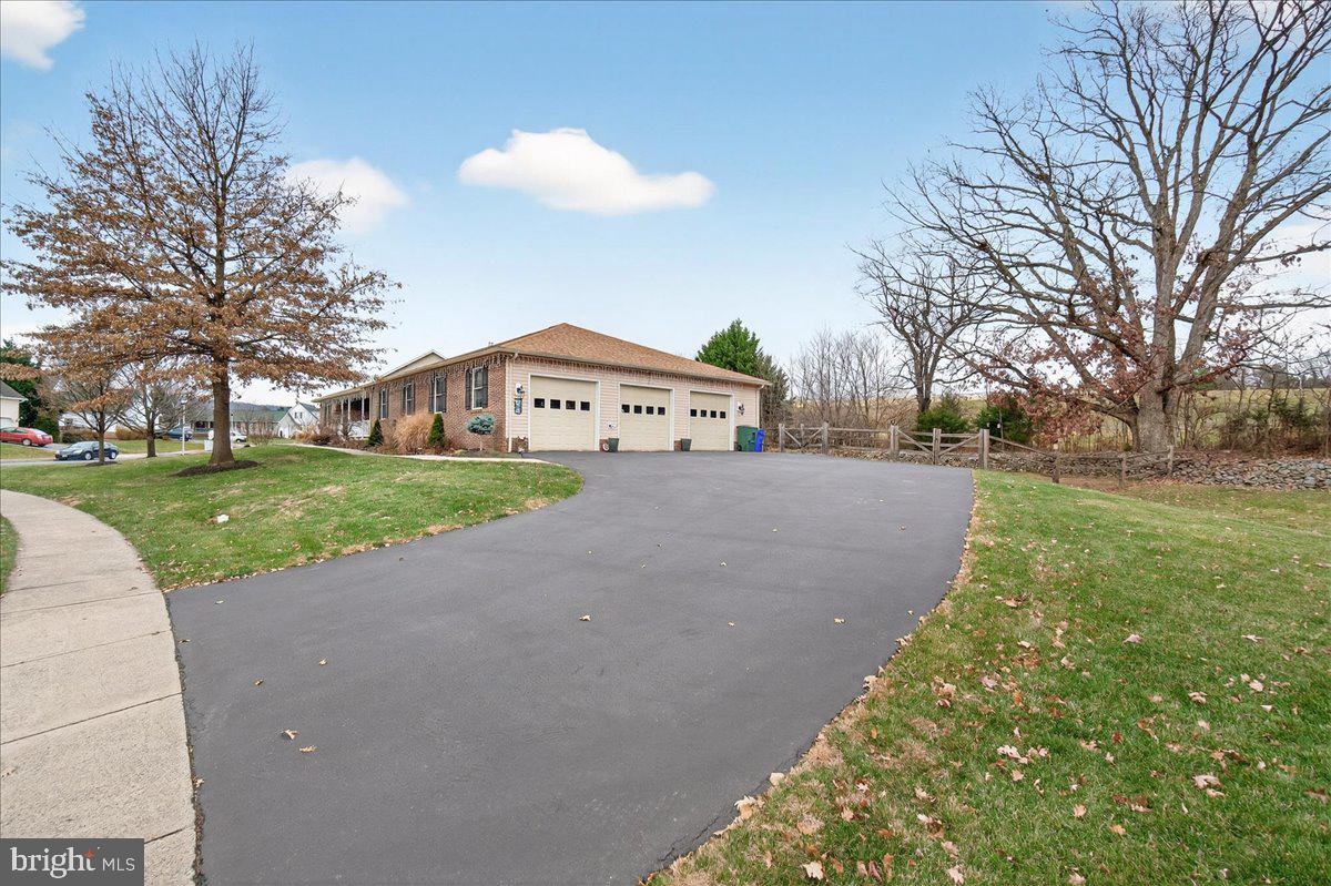 BENNETT ESTATES - Residential