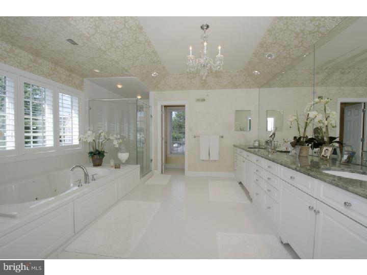 WHITEGATE - Residential