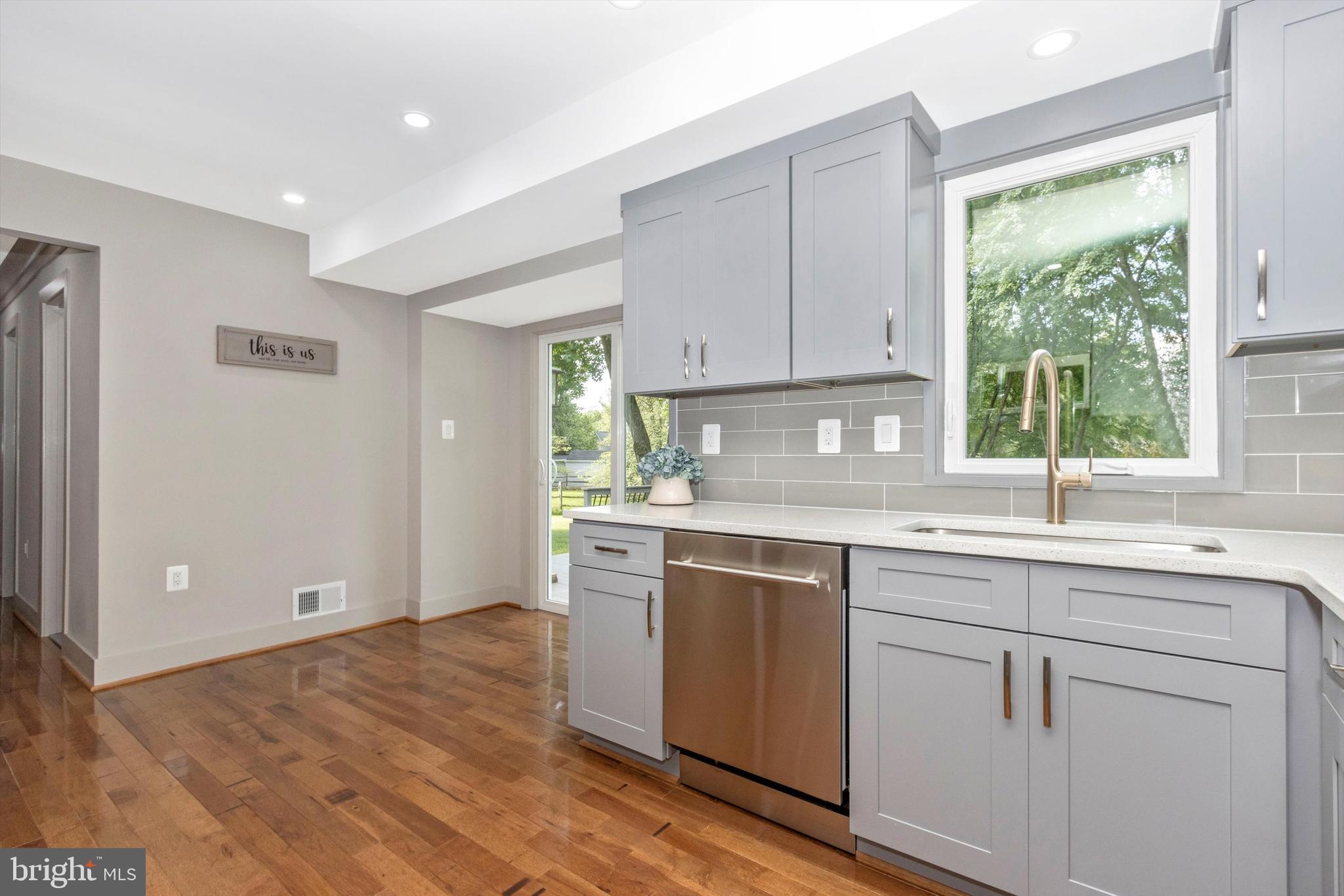 NORBECK ESTATES - Residential