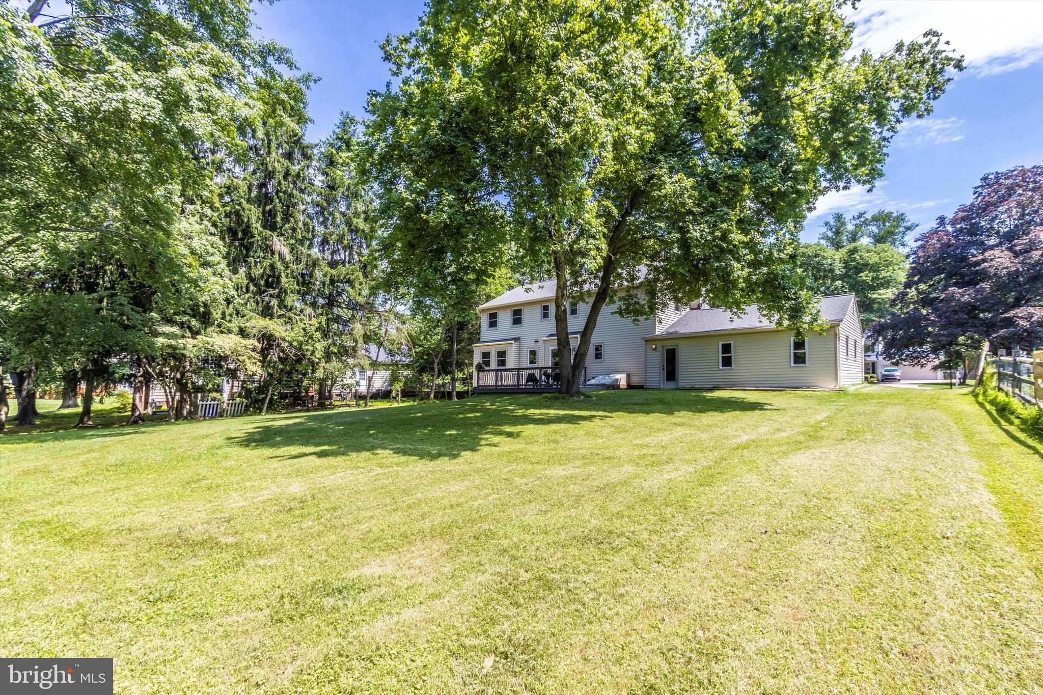 NORBECK ESTATES - Residential