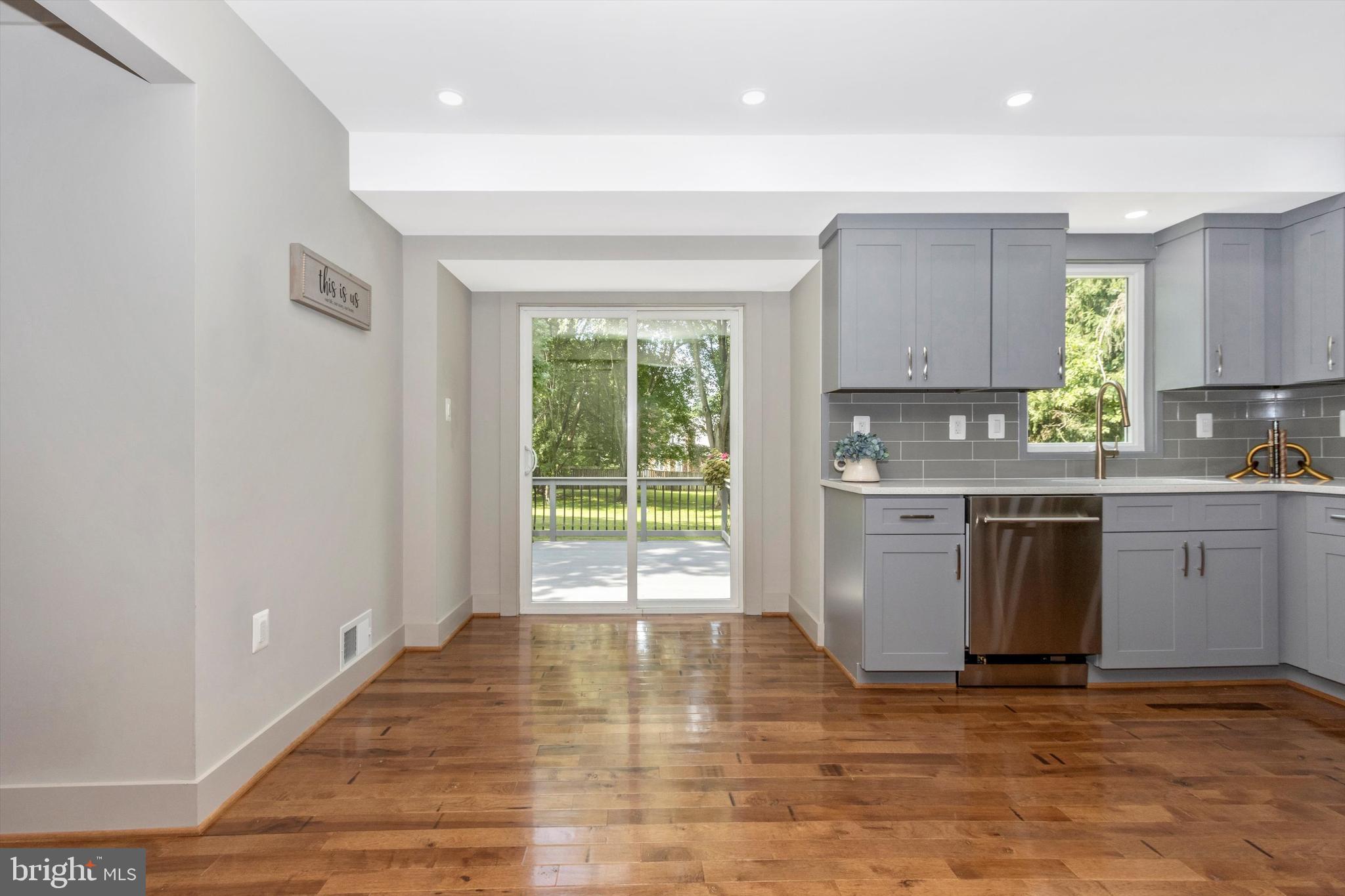 NORBECK ESTATES - Residential