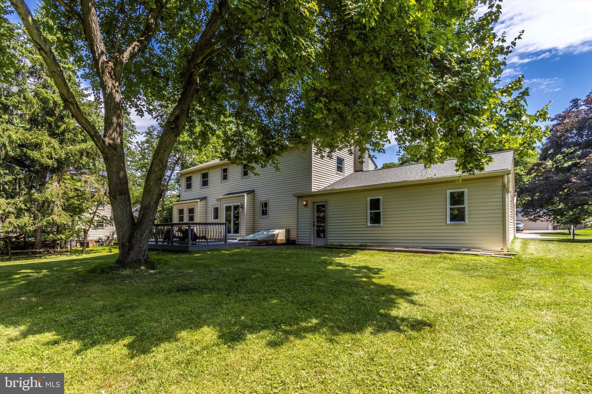 NORBECK ESTATES - Residential