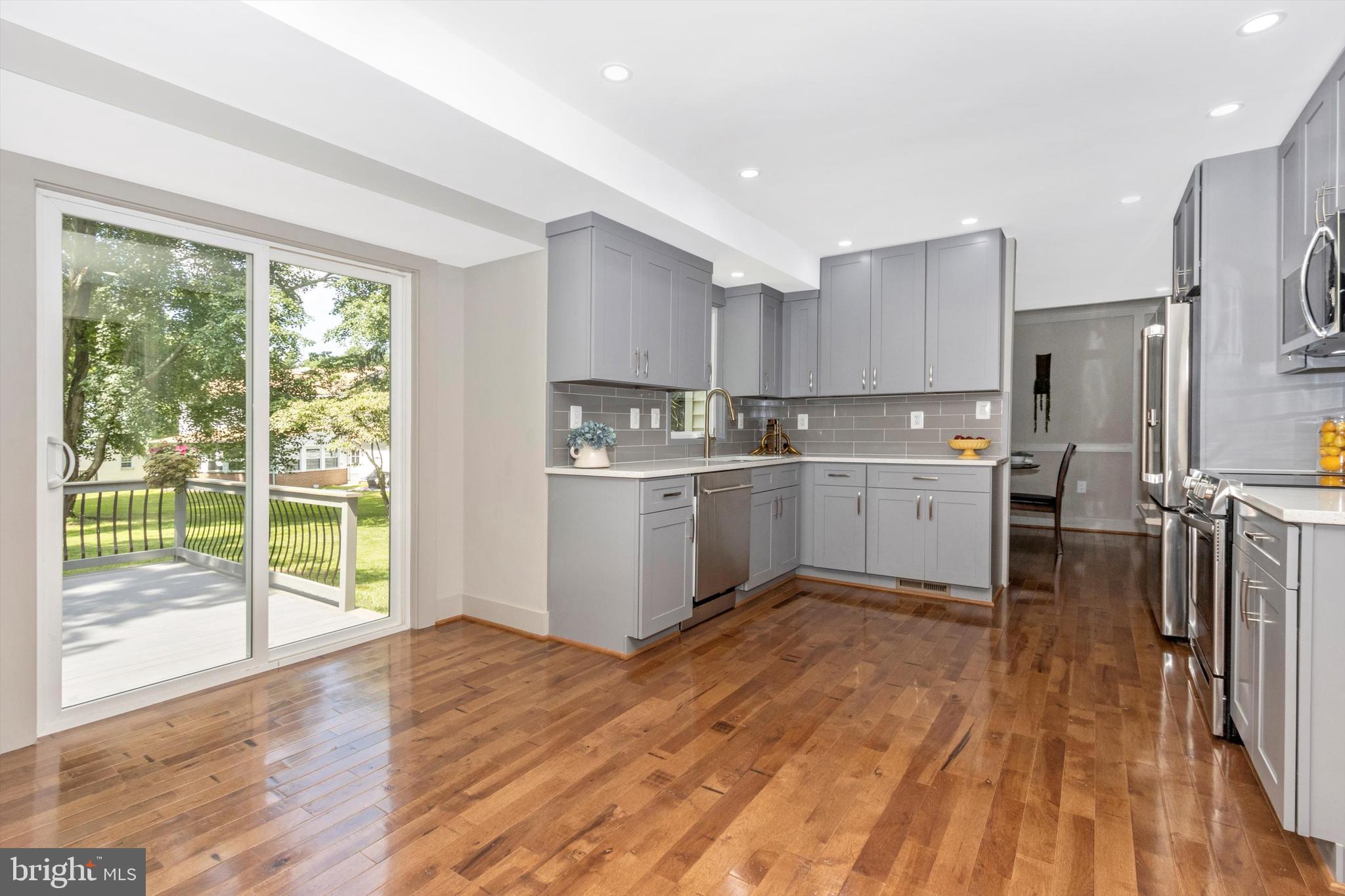 NORBECK ESTATES - Residential