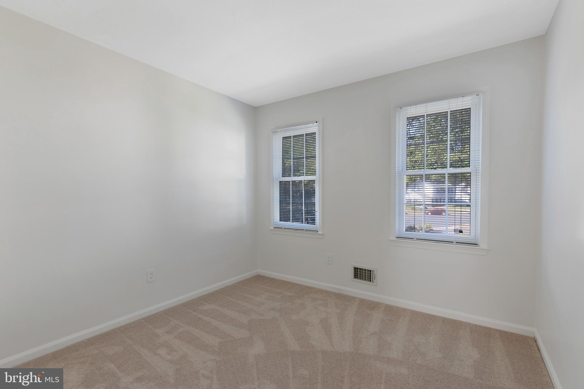 ROLLING VALLEY - Residential