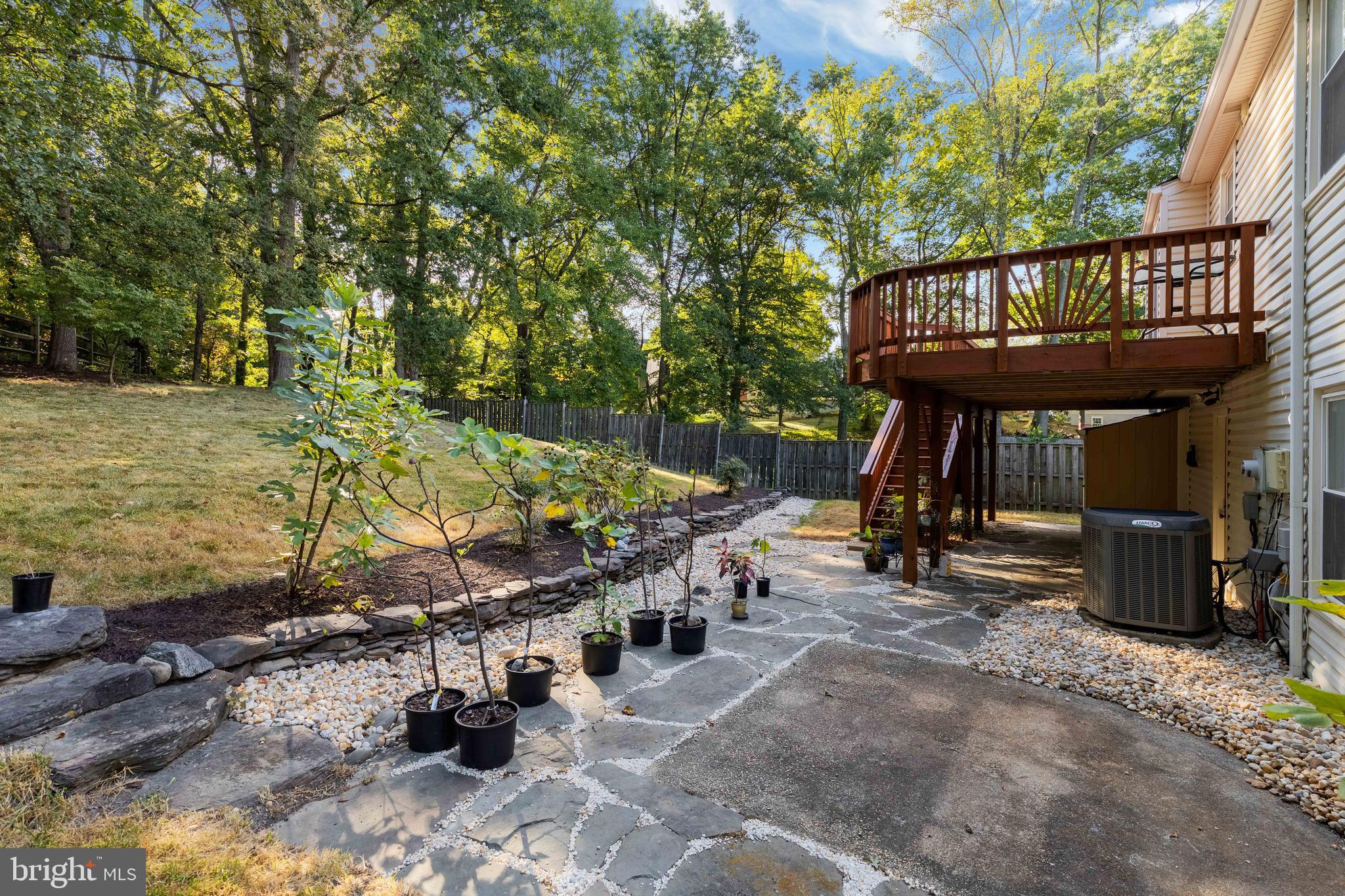 ROLLING VALLEY - Residential