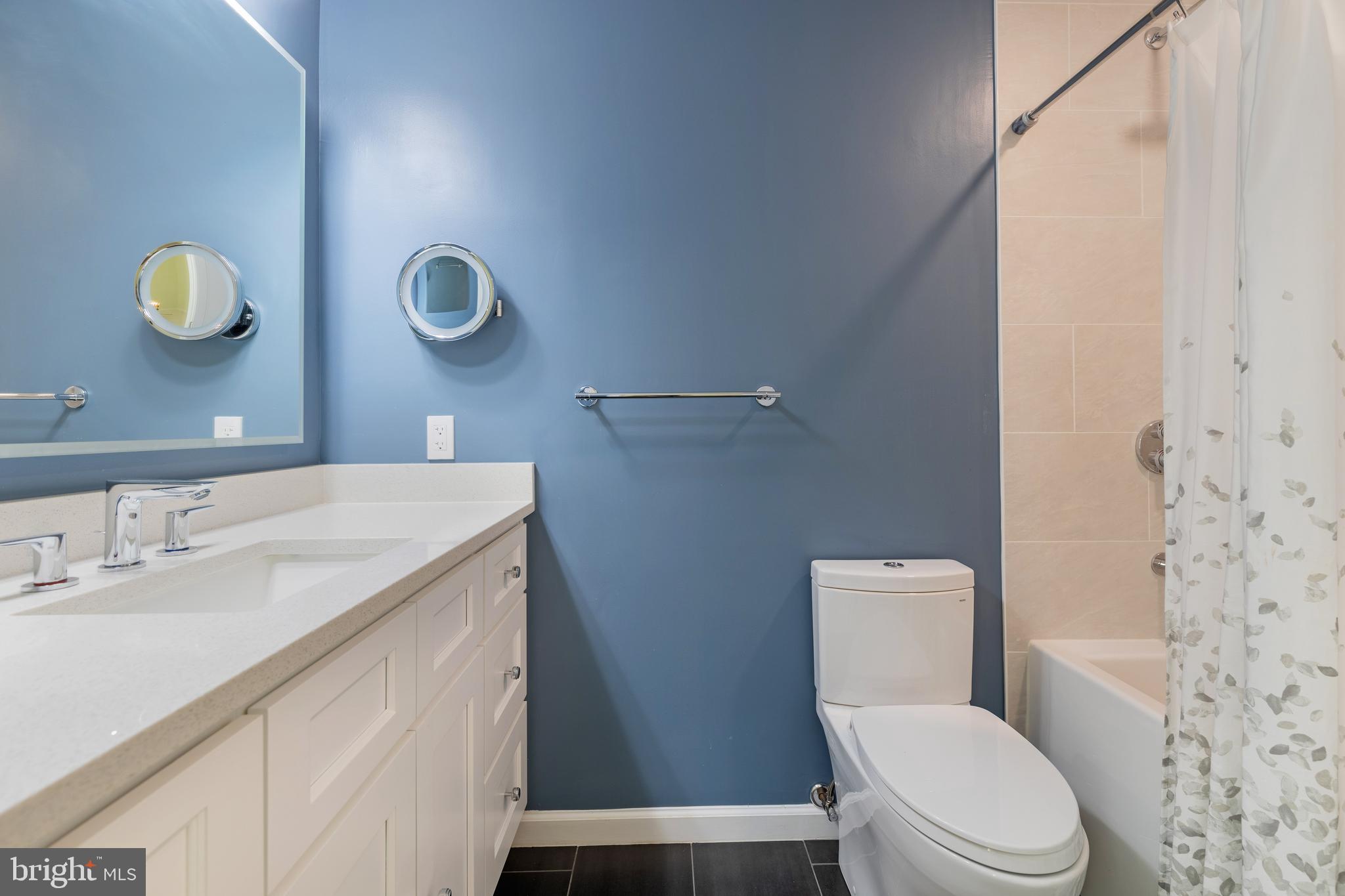 ROLLING VALLEY - Residential