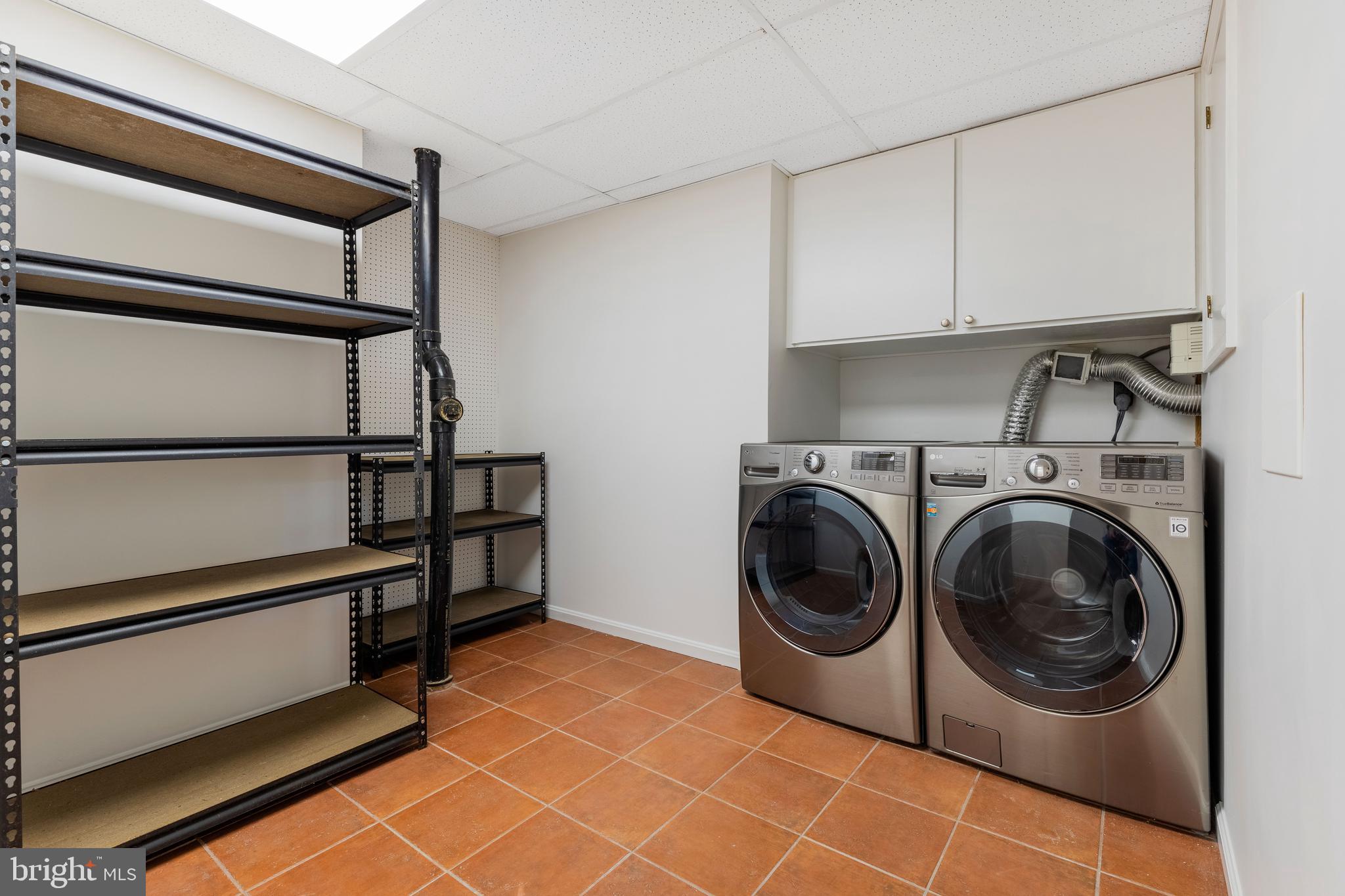 ROLLING VALLEY - Residential