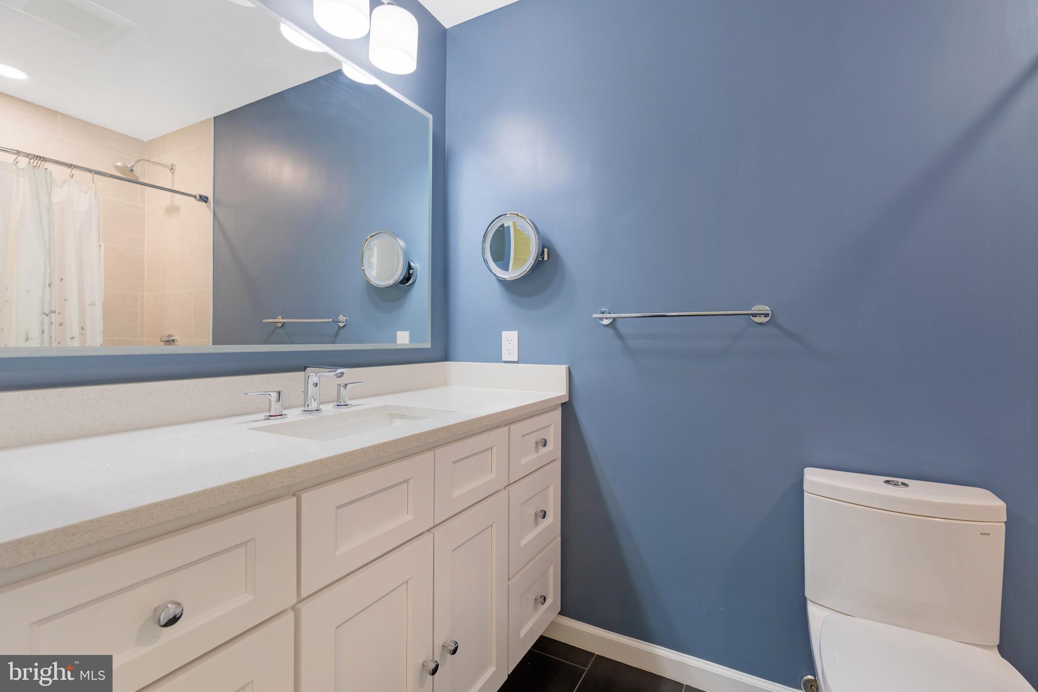 ROLLING VALLEY - Residential