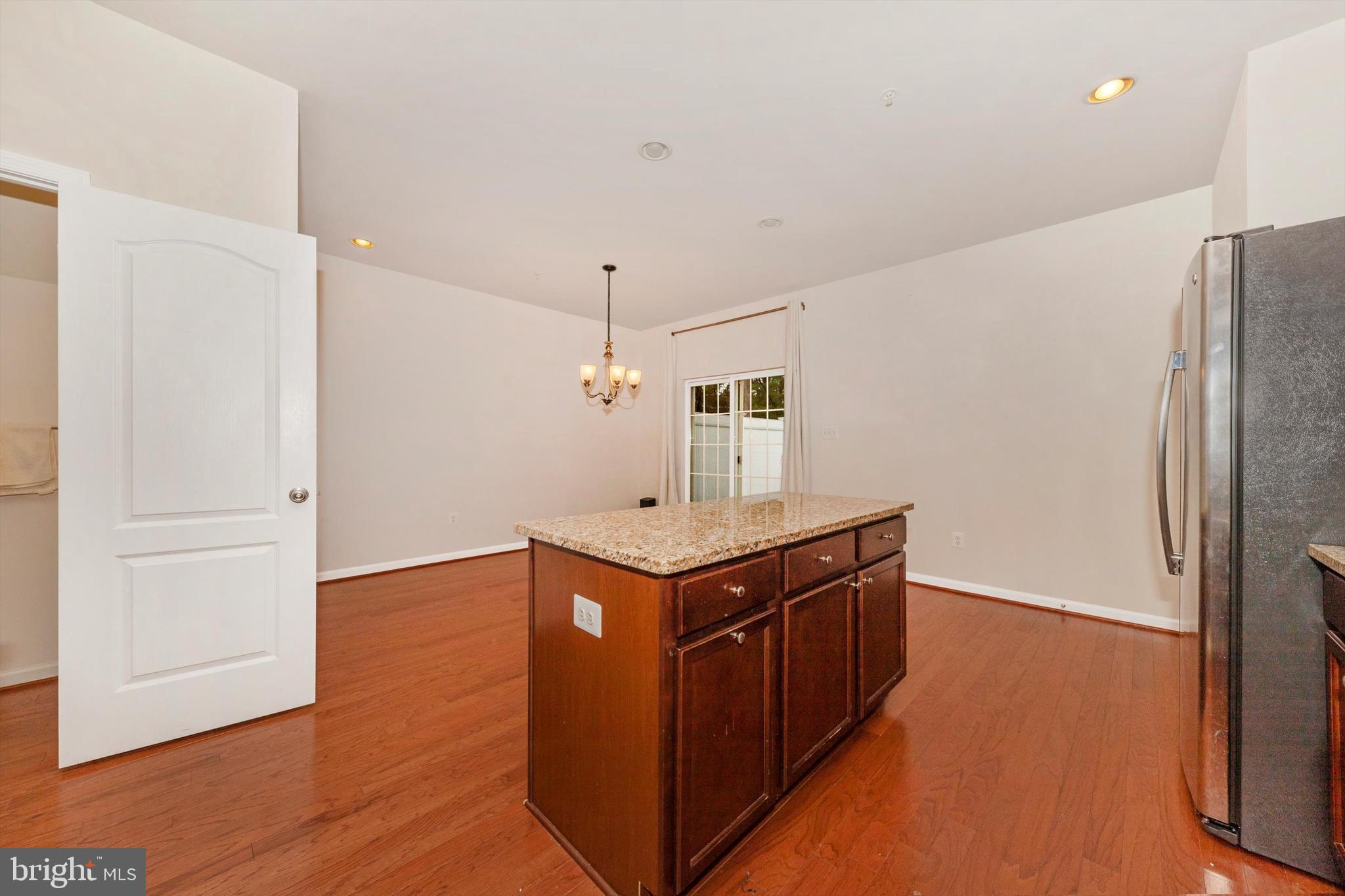 SPRING RIDGE - Residential