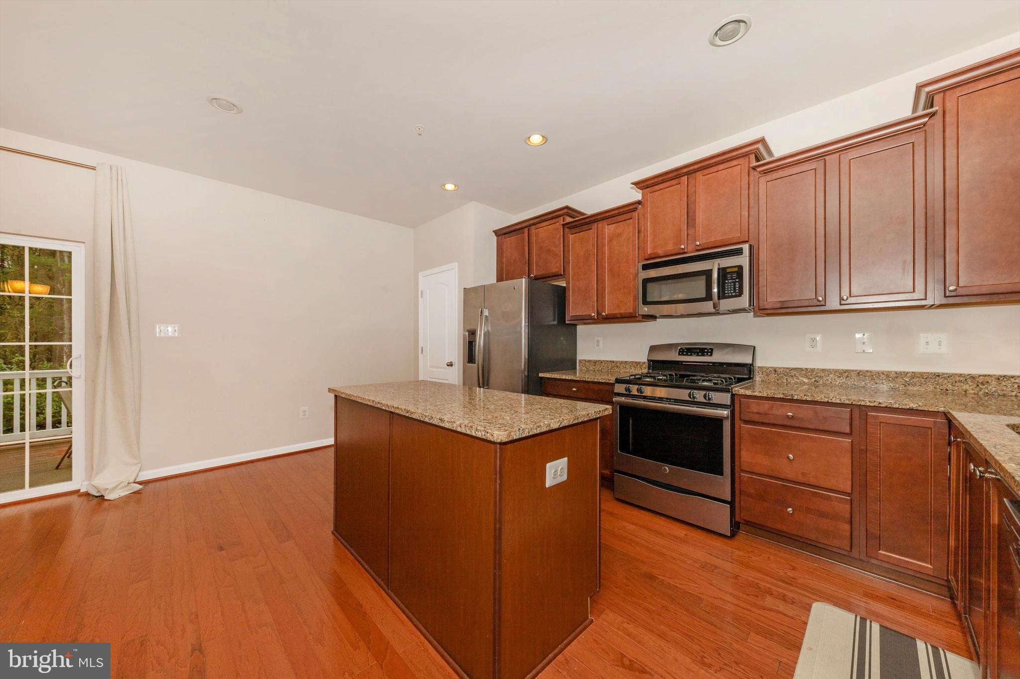 SPRING RIDGE - Residential