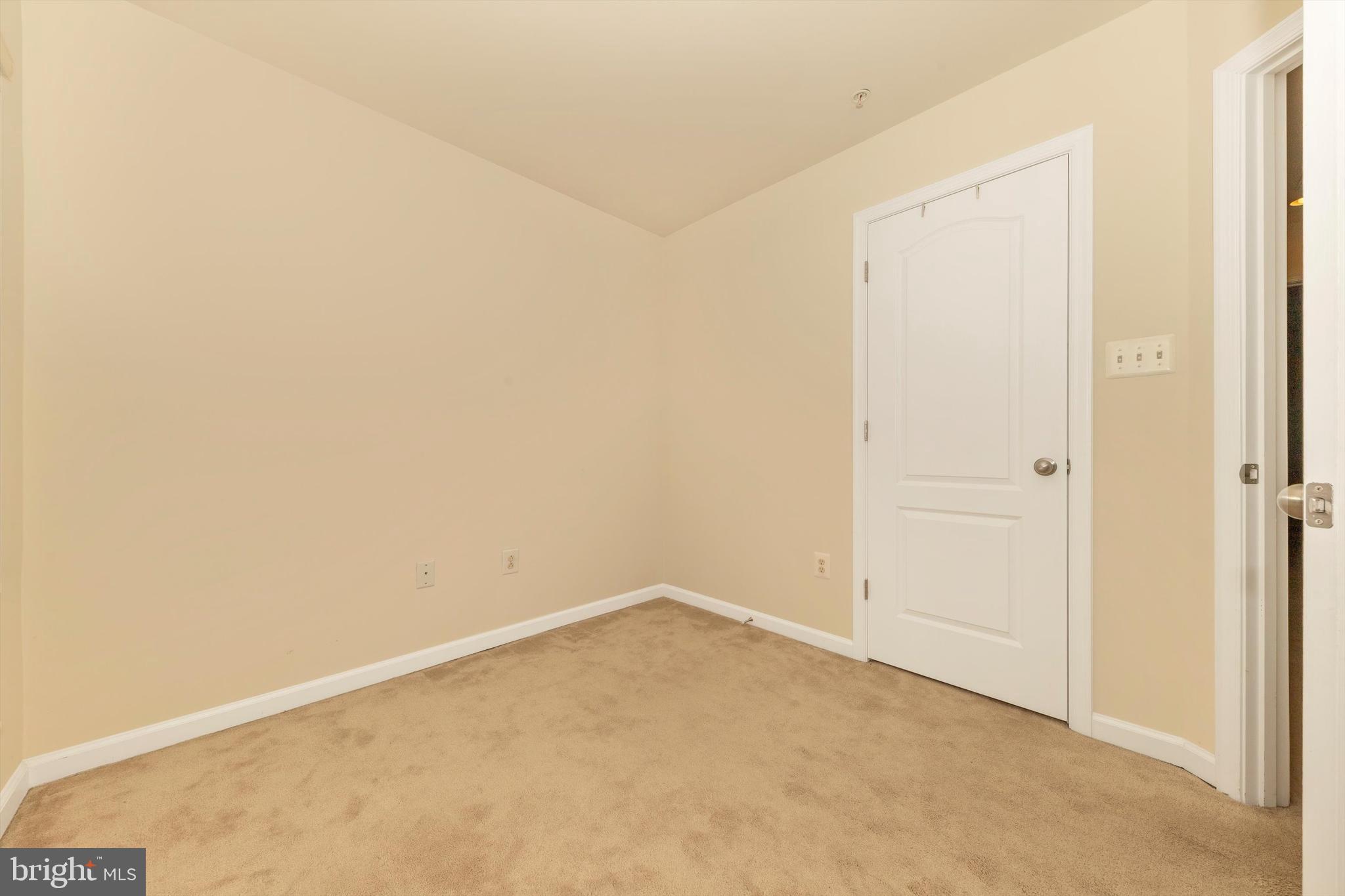 SPRING RIDGE - Residential