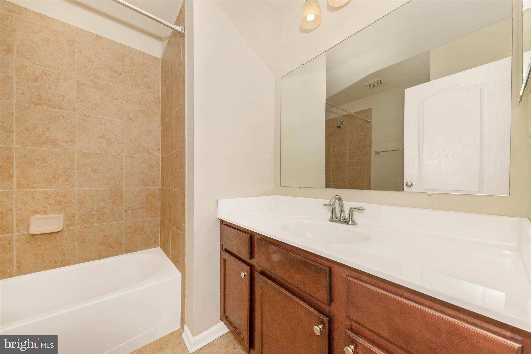 SPRING RIDGE - Residential