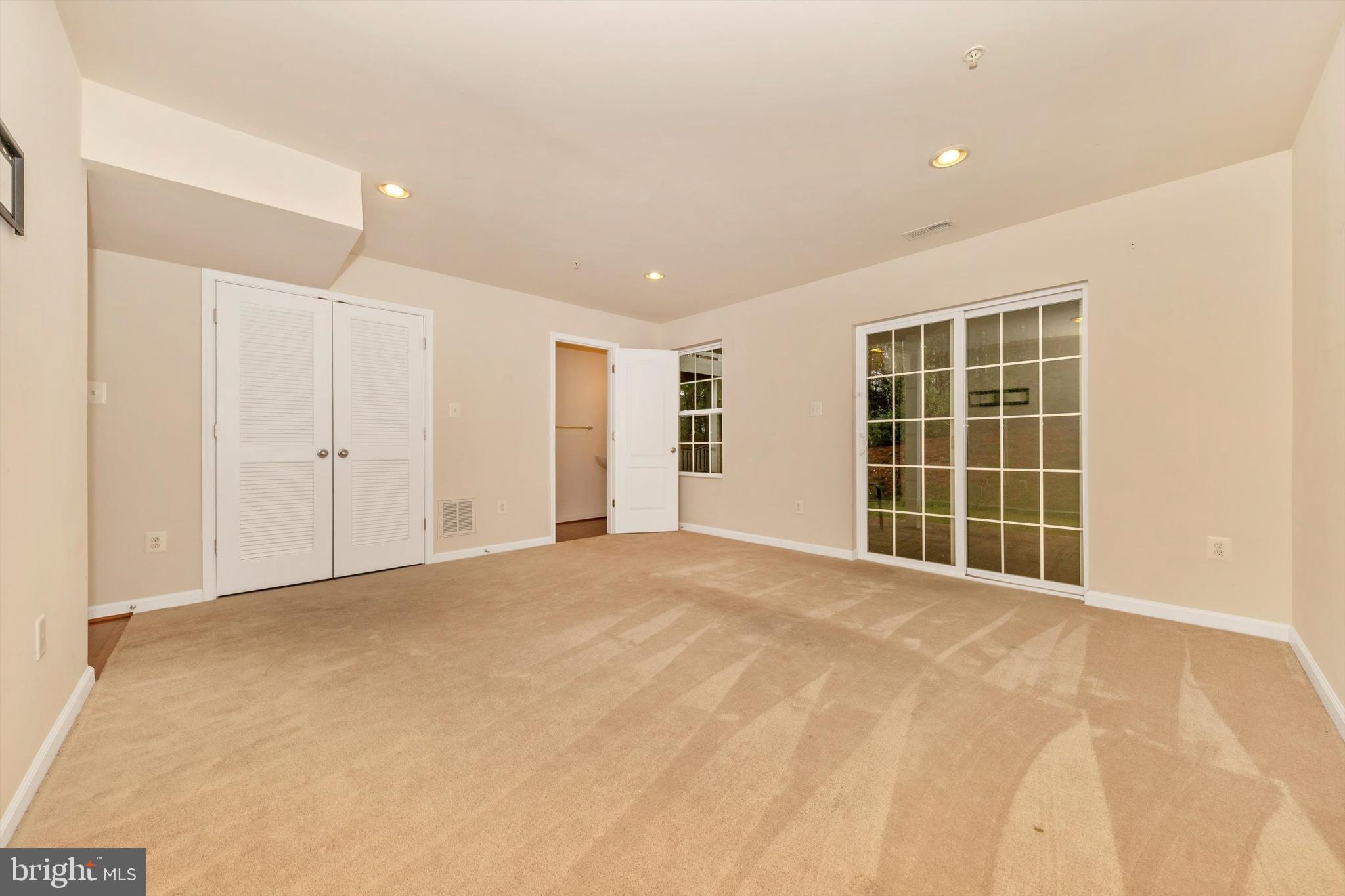 SPRING RIDGE - Residential