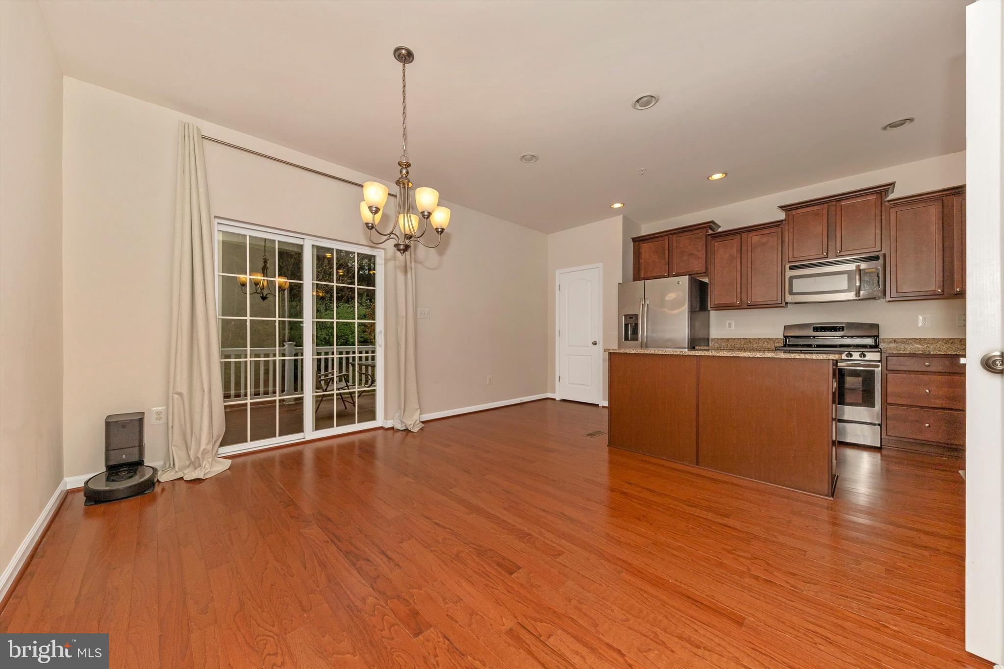 SPRING RIDGE - Residential