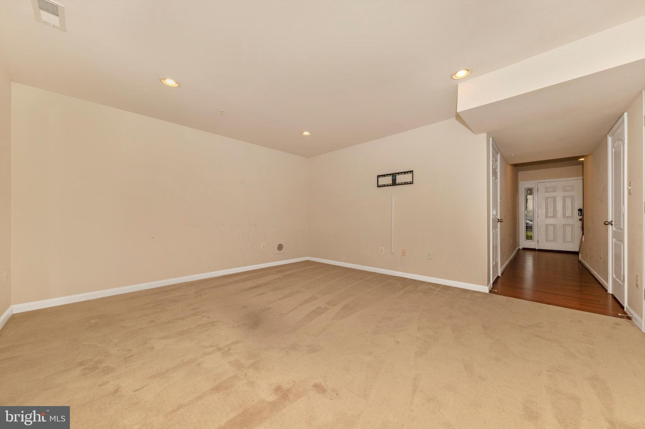 SPRING RIDGE - Residential