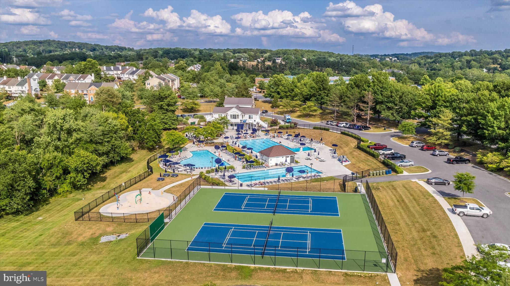 SPRING RIDGE - Residential